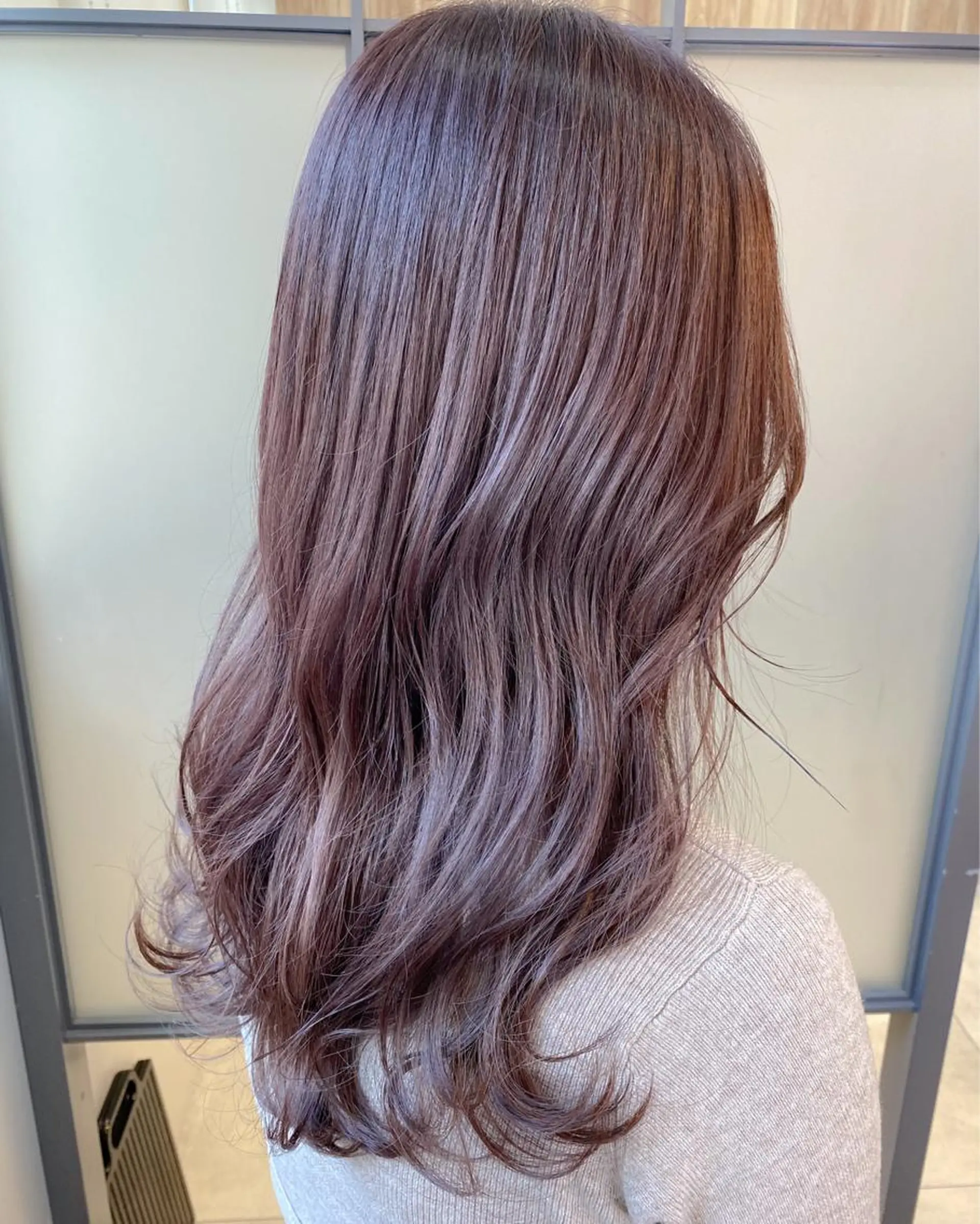 セミロング カラー ブリーチ ラベンダーカラー ピンクカラー ピンクラベンダー 【透明感、艶髪】西村 有司のヘアスタイル