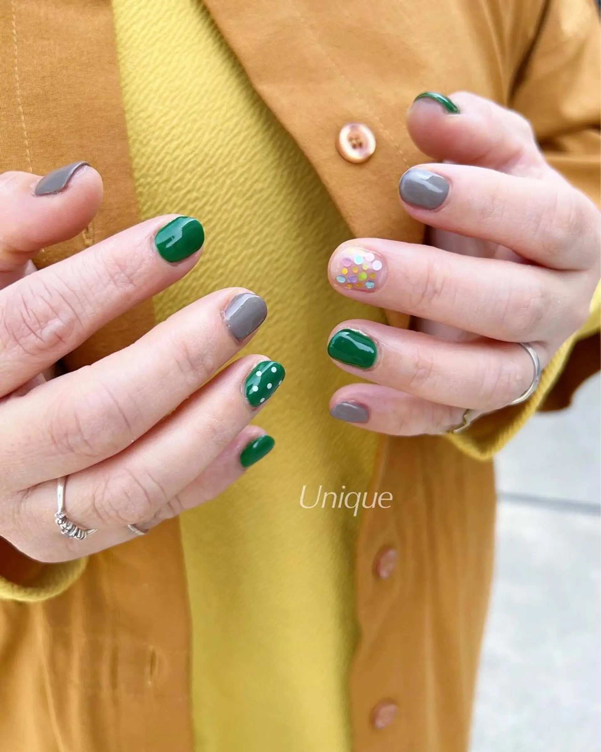 ネイル ハンドネイル Unique 【ユニーク】のネイルデザイン