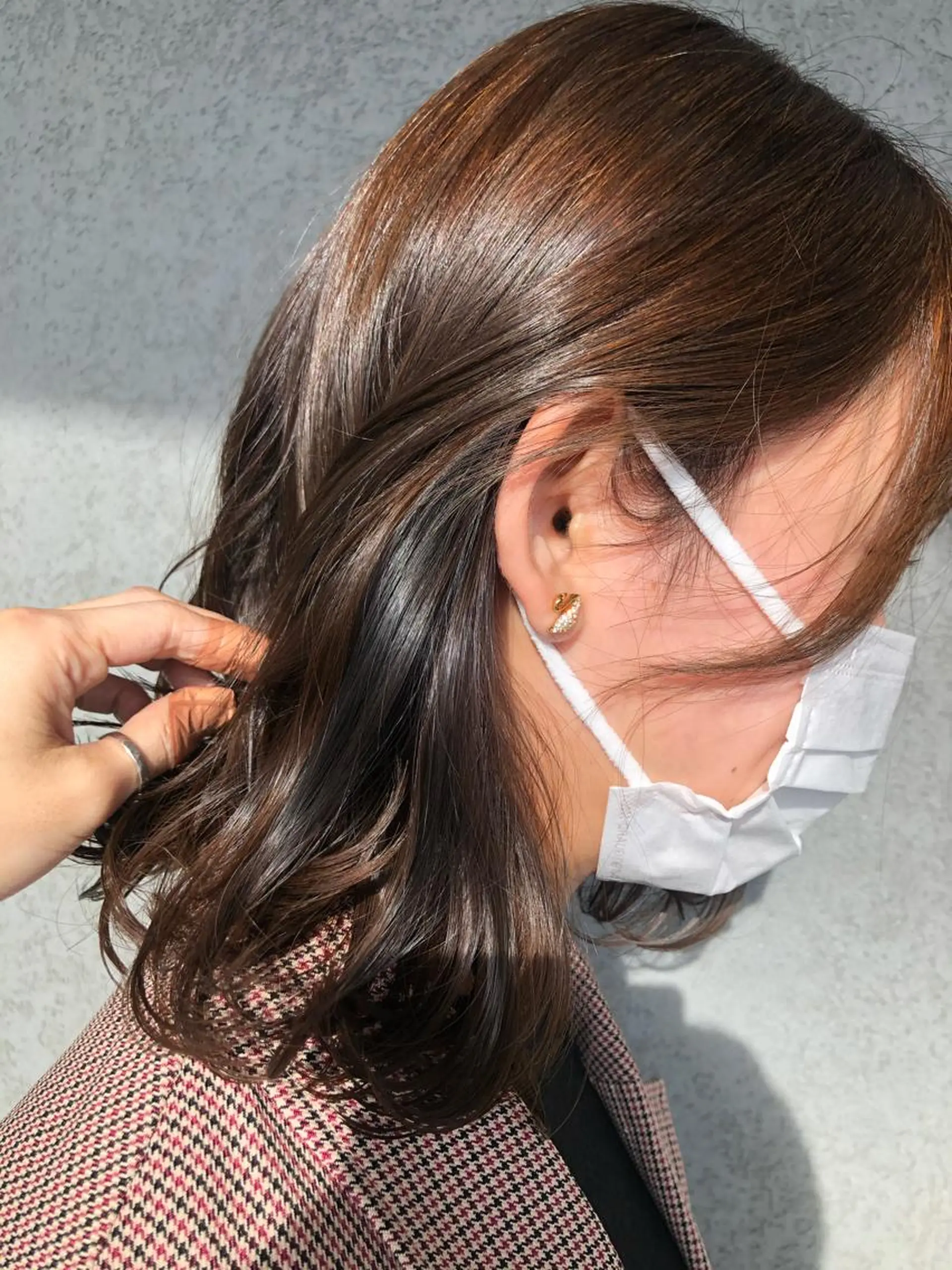 ミディアム 秋元 菜摘のヘアスタイル