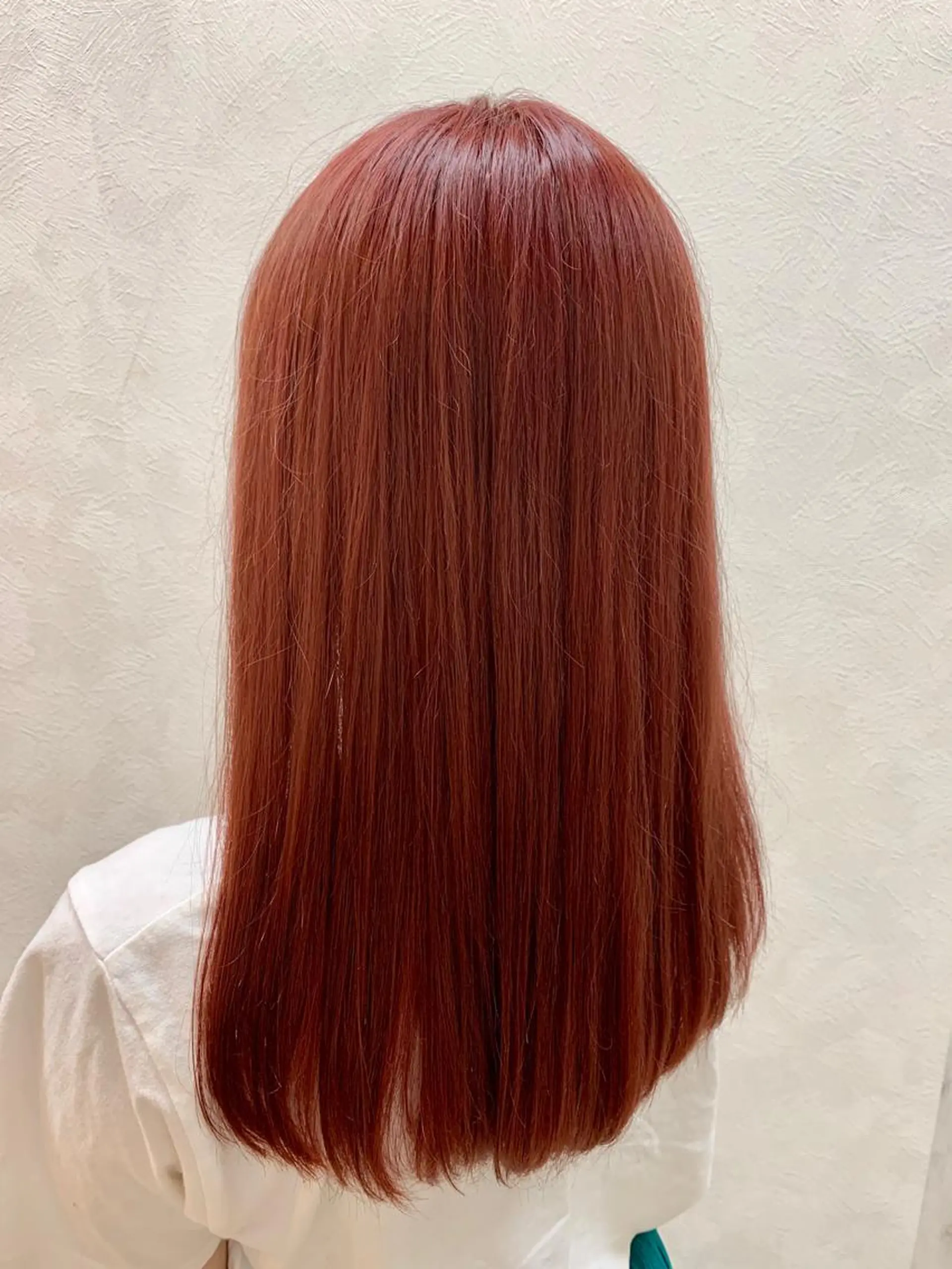 セミロング カラー レッドカラー ヘアカラー トリートメント 加藤 遥花のヘアスタイル