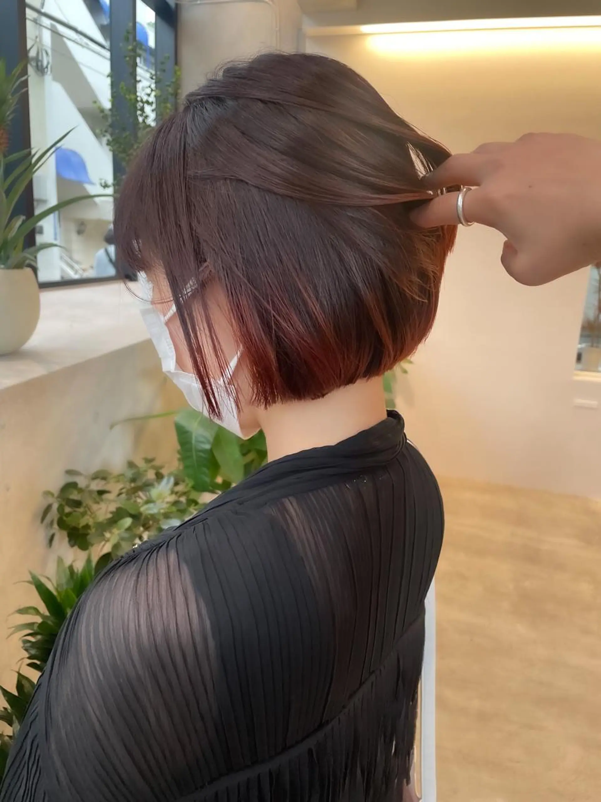 ショート カラー ヘアアレンジ アイブロウ ミニボブ/ブリーチ 🌈MISATOのヘアスタイル