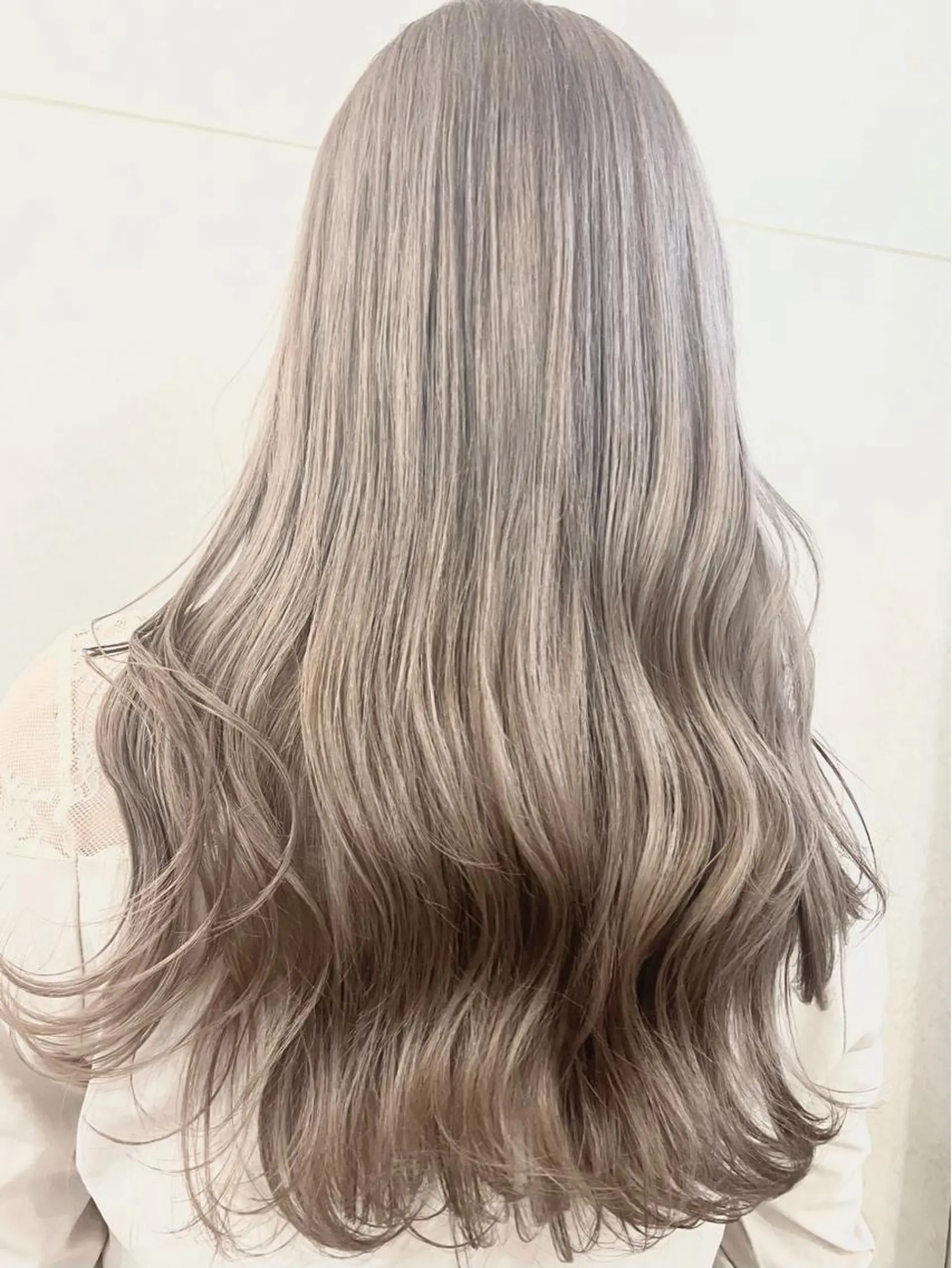 ロング カラー パーマ ヘアアレンジ メンズ シールエクステ メンズバレイヤージュ メンズブリーチ メンズハイライト メンズインナーカラー 🦋高瀬寛菜🦋 韓国/ブリーチのヘアスタイル