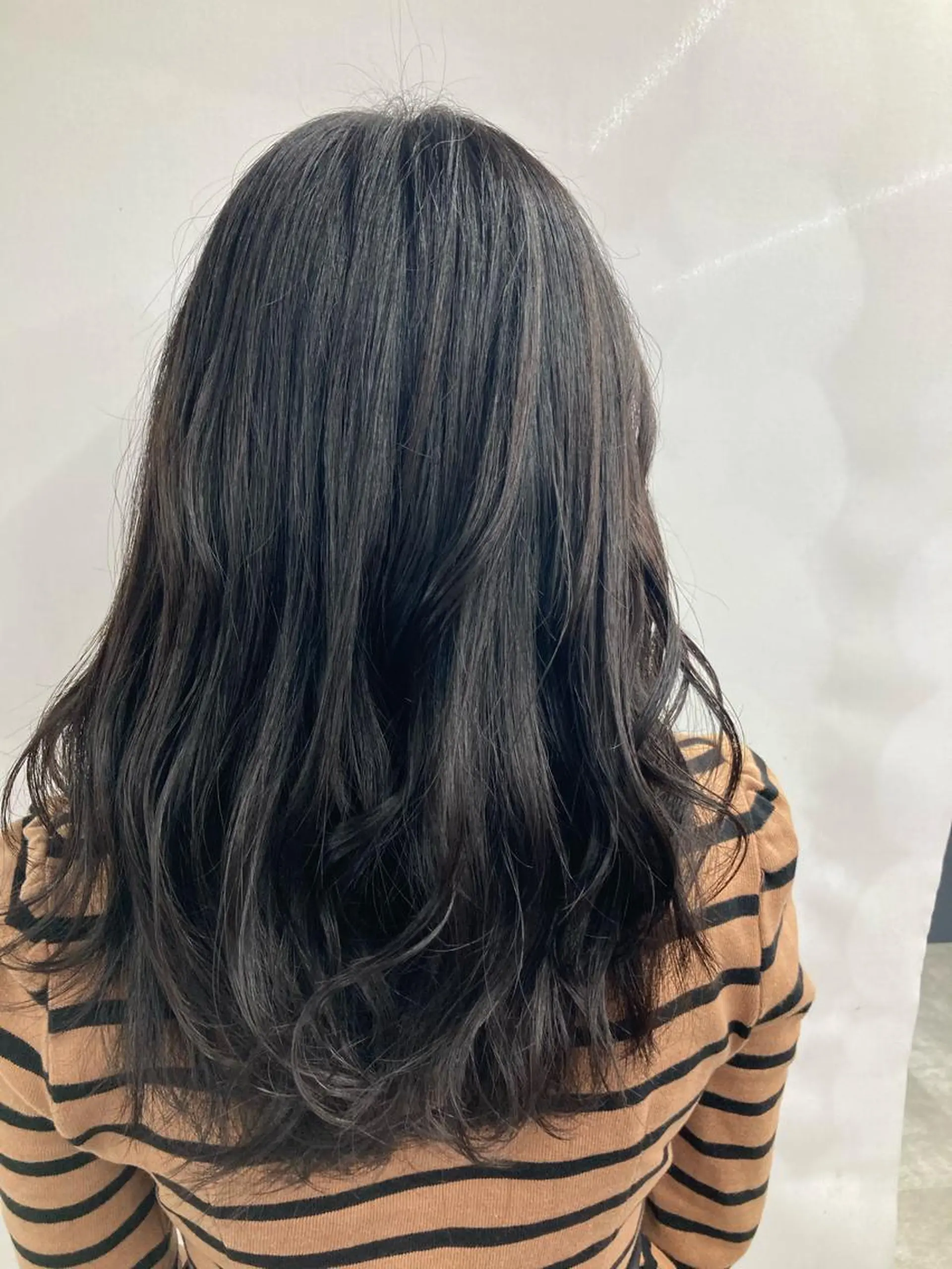 セミロング カラー ブリーチ&似合せボブ 田中寛十のヘアスタイル