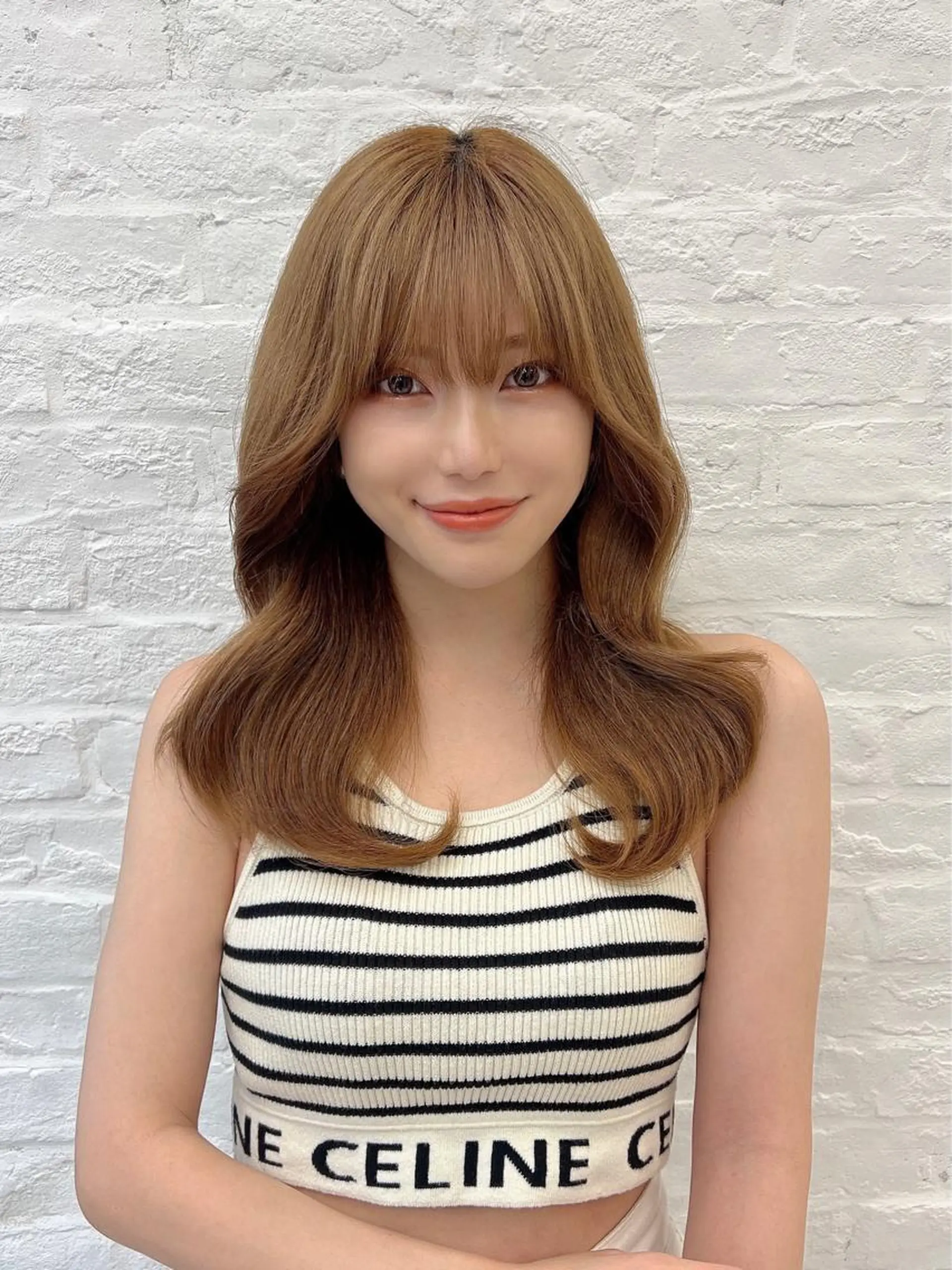 セミロング カラー 韓国ヘア♡ 顔まわりカットayaのヘアスタイル