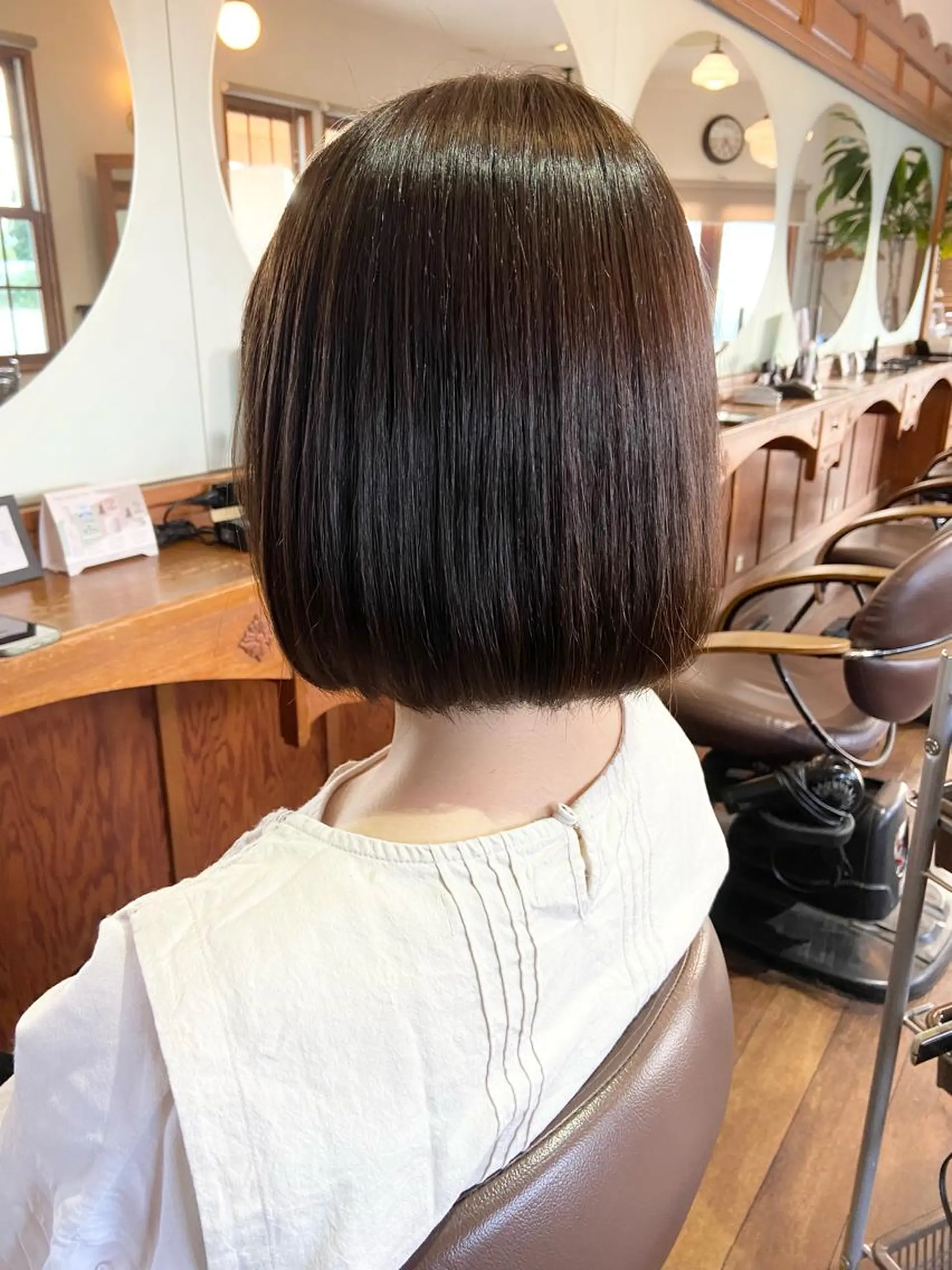 ショート ボブ カット ヘアカラー トリートメント 大良 彩水のヘアスタイル