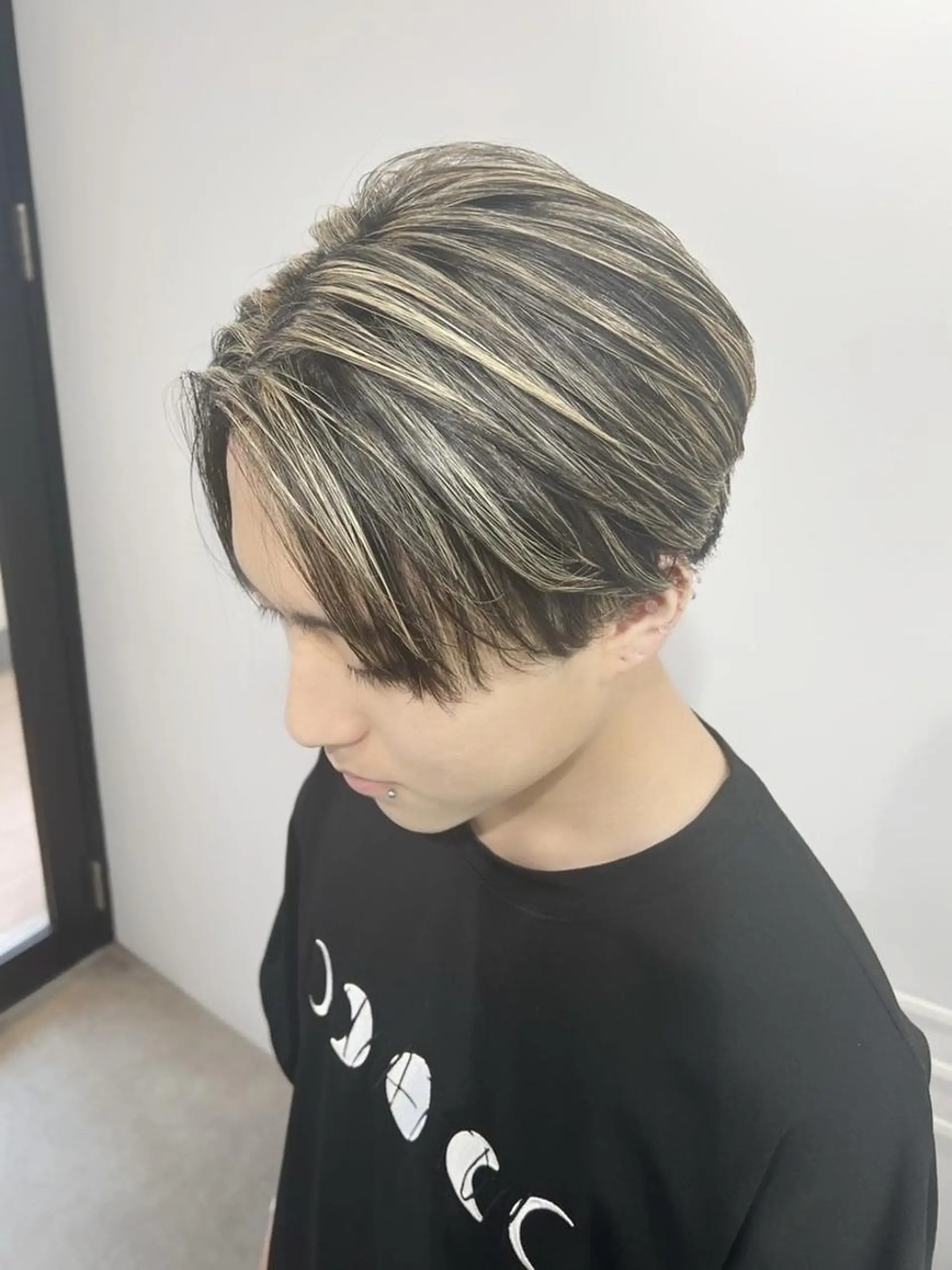 ミディアム カラー メンズ メンズブリーチ ブリーチ ダブルカラー カット ヘアカラー ✨【公式】 juhl.横浜✨のヘアスタイル