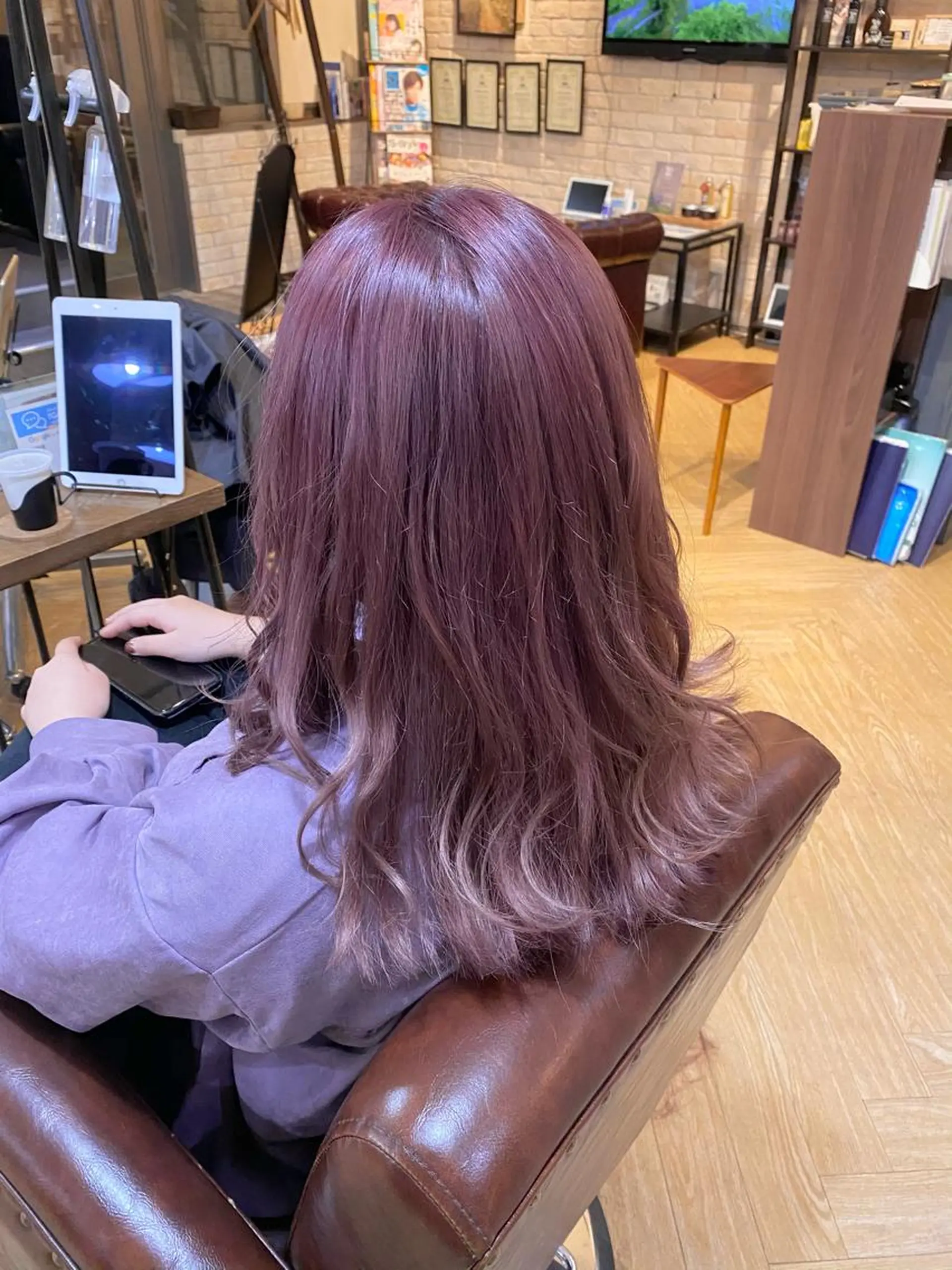 セミロング カラー 髪質改善 ヒデのヘアスタイル