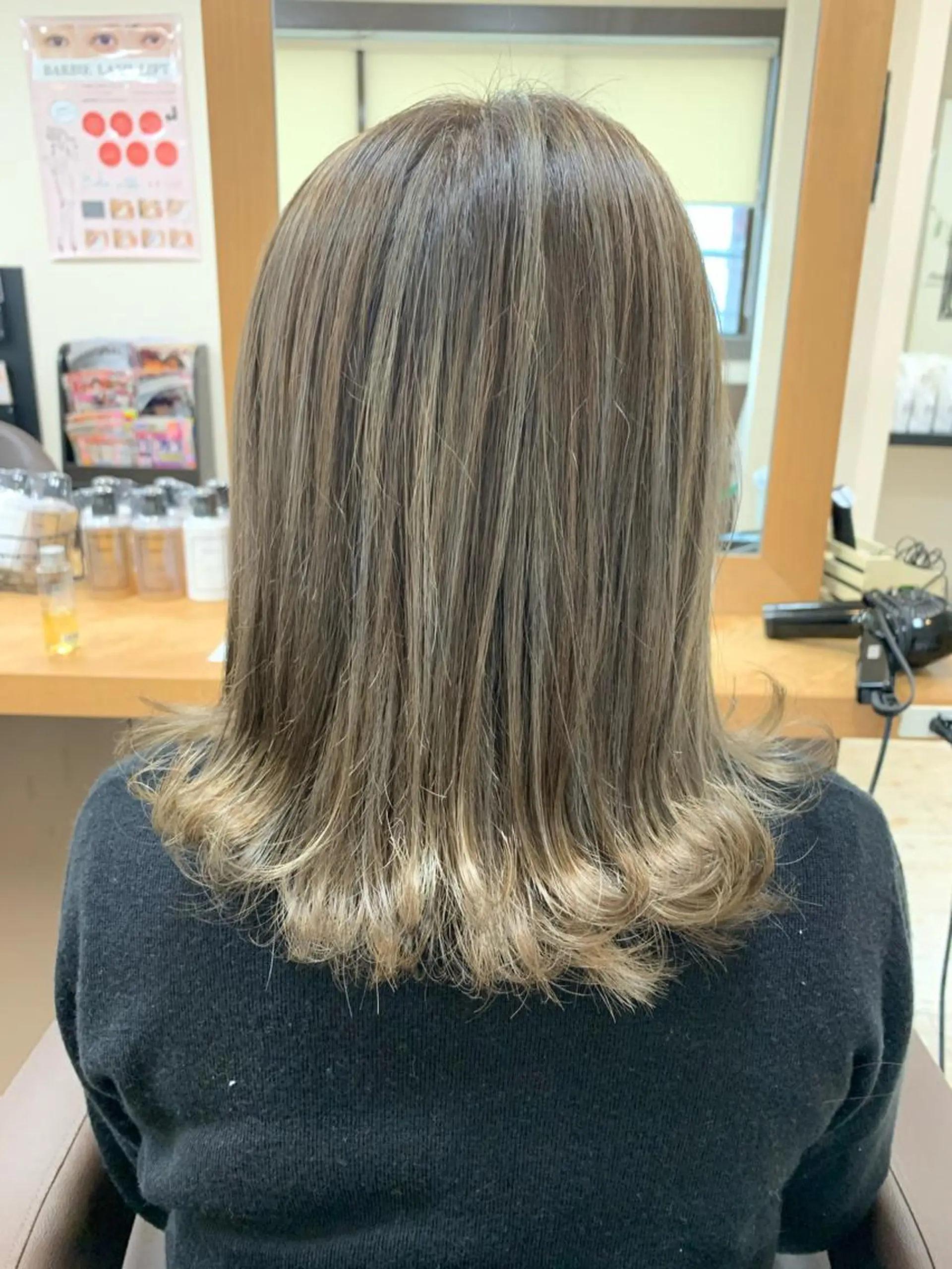 ミディアム カラー カット ヘアカラー トリートメント Lien 深井店のヘアスタイル