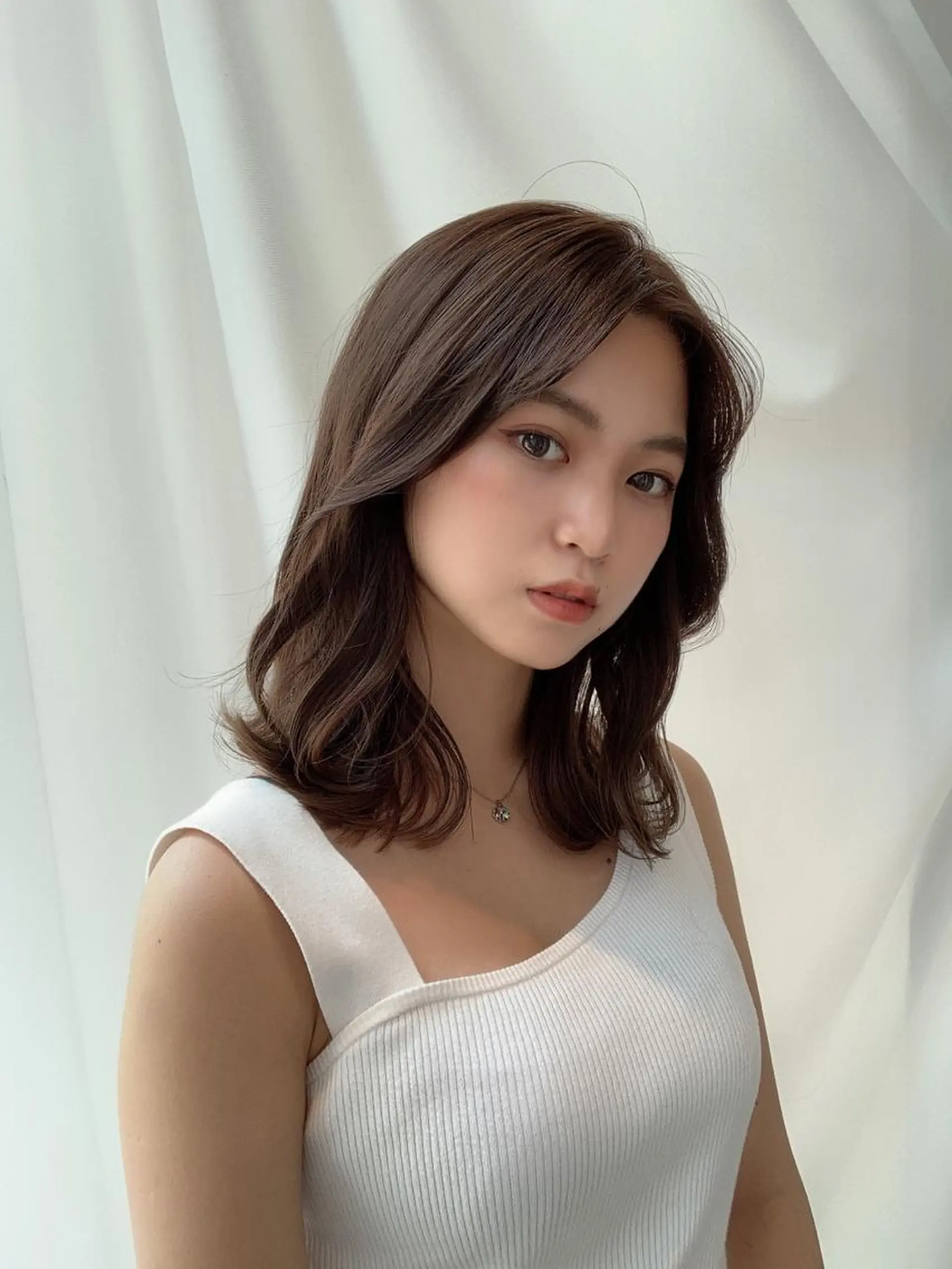 ミディアム レイヤー専門家 ダブルカラー修のヘアスタイル