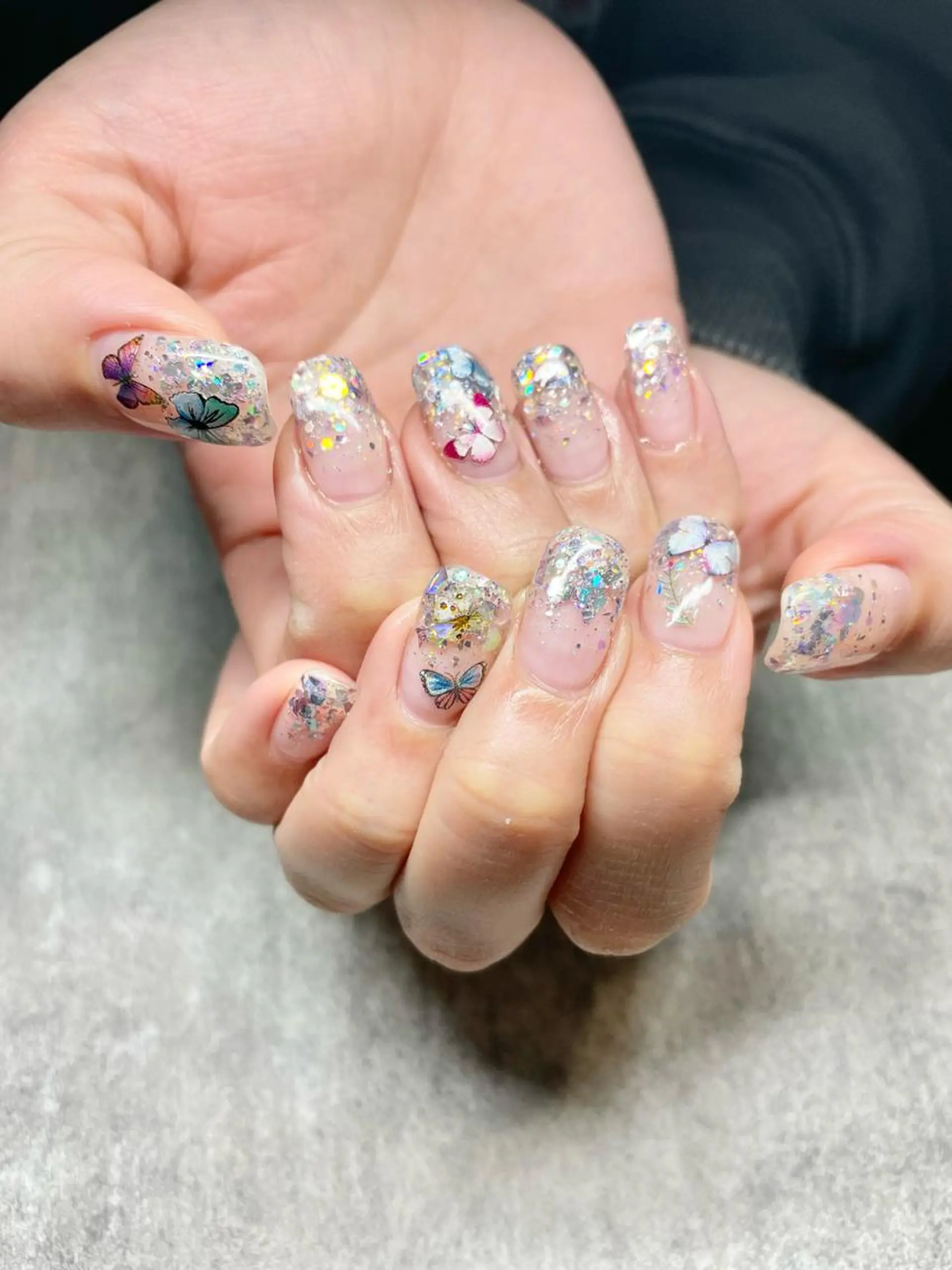 ネイル アニマル柄 キラキラネイル マグネットネイル ミラーネイル ニュアンスネイル ハンドネイル amati_nail TAKAKOのネイルデザイン