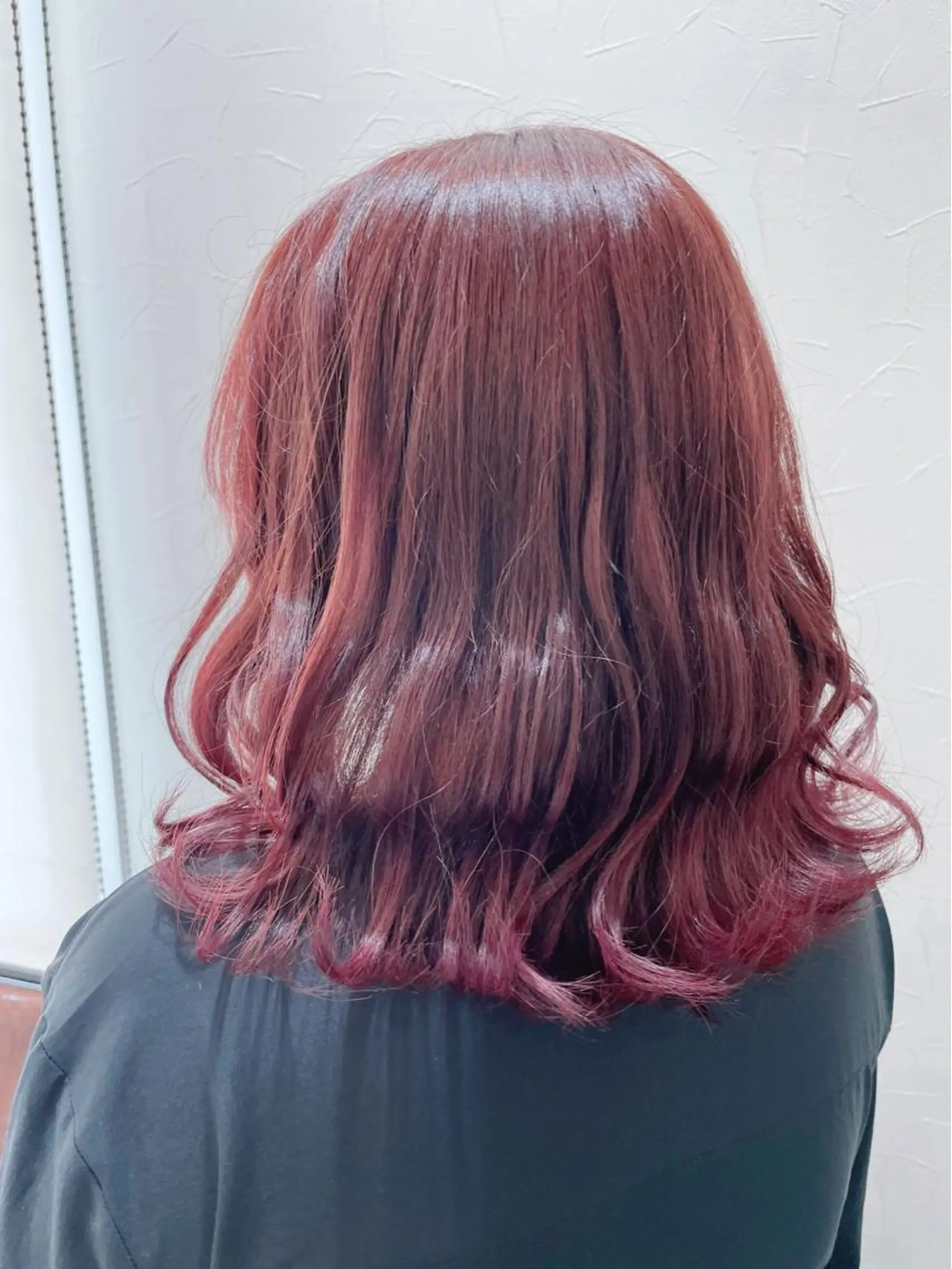 セミロング カラー ARISA🦋推し・ アニメカラー/派手髪のヘアスタイル