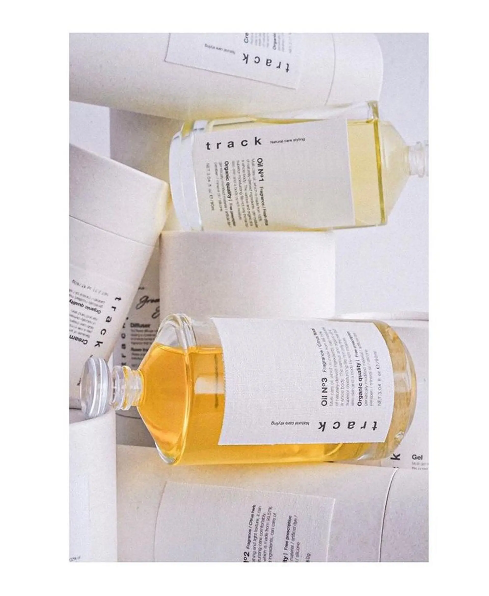 カラー パーマ ヘアアレンジ メンズ white.梅田 デザインカラー🦄のヘアスタイル