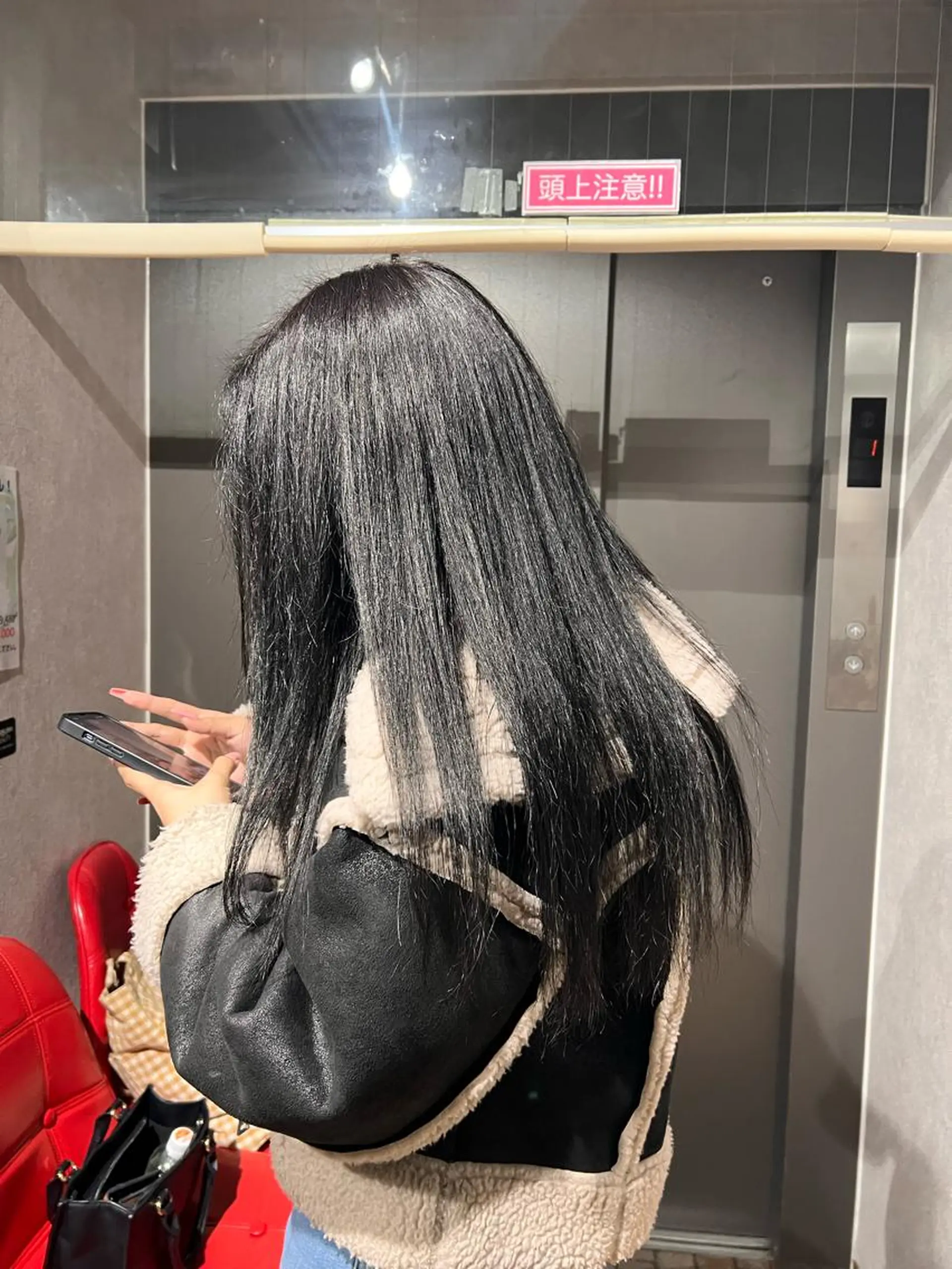 ロング イリオモテ レナのヘアスタイル