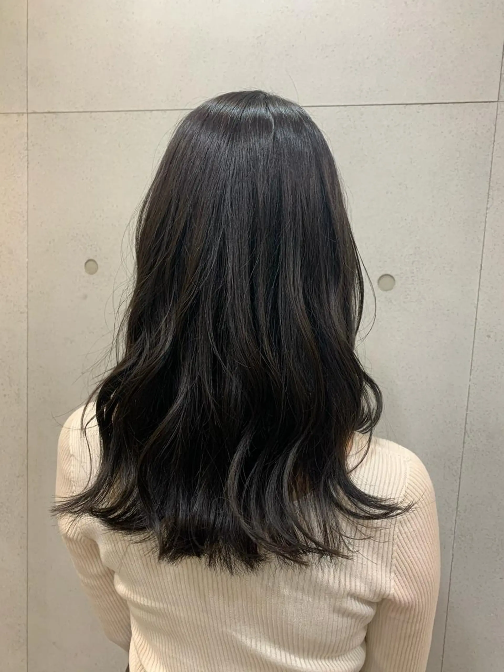 セミロング おせ ちさとのヘアスタイル