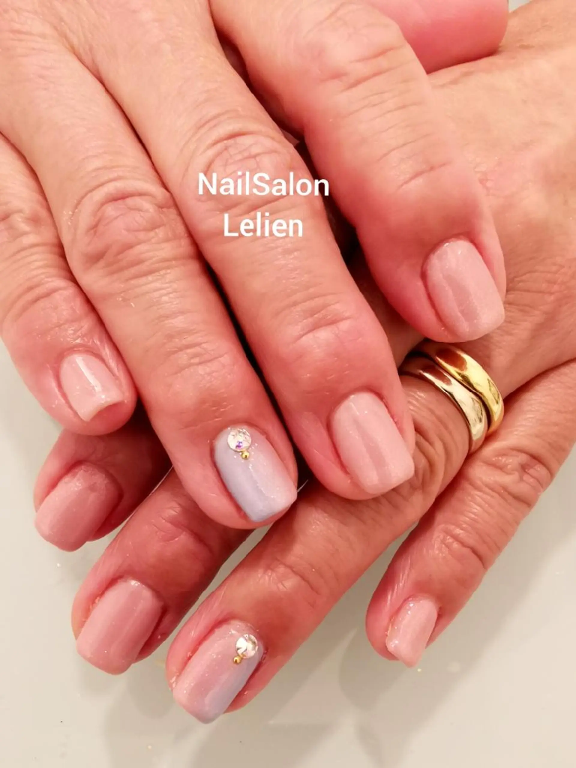 ネイル ブルー グラデーション ピンク ネイルサロン Lelienルリエのネイルデザイン