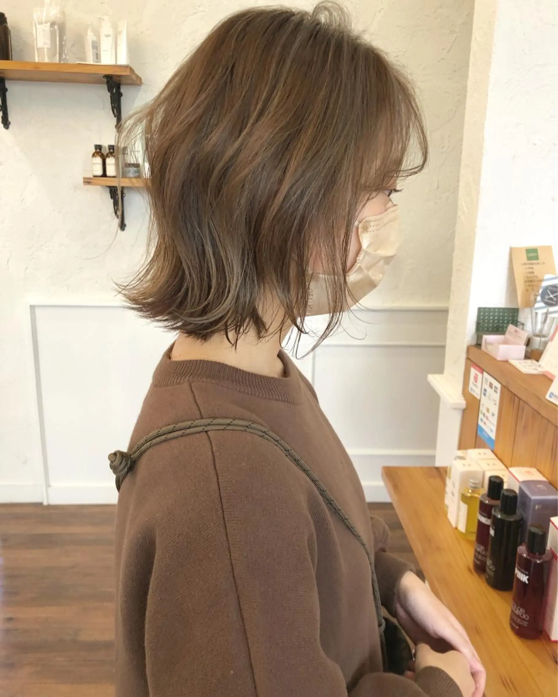 ミディアム カラー グレージュ ハイライトカラー ミルクティーグレージュ ハイライト ヘアカラー 江原 彩華のヘアスタイル