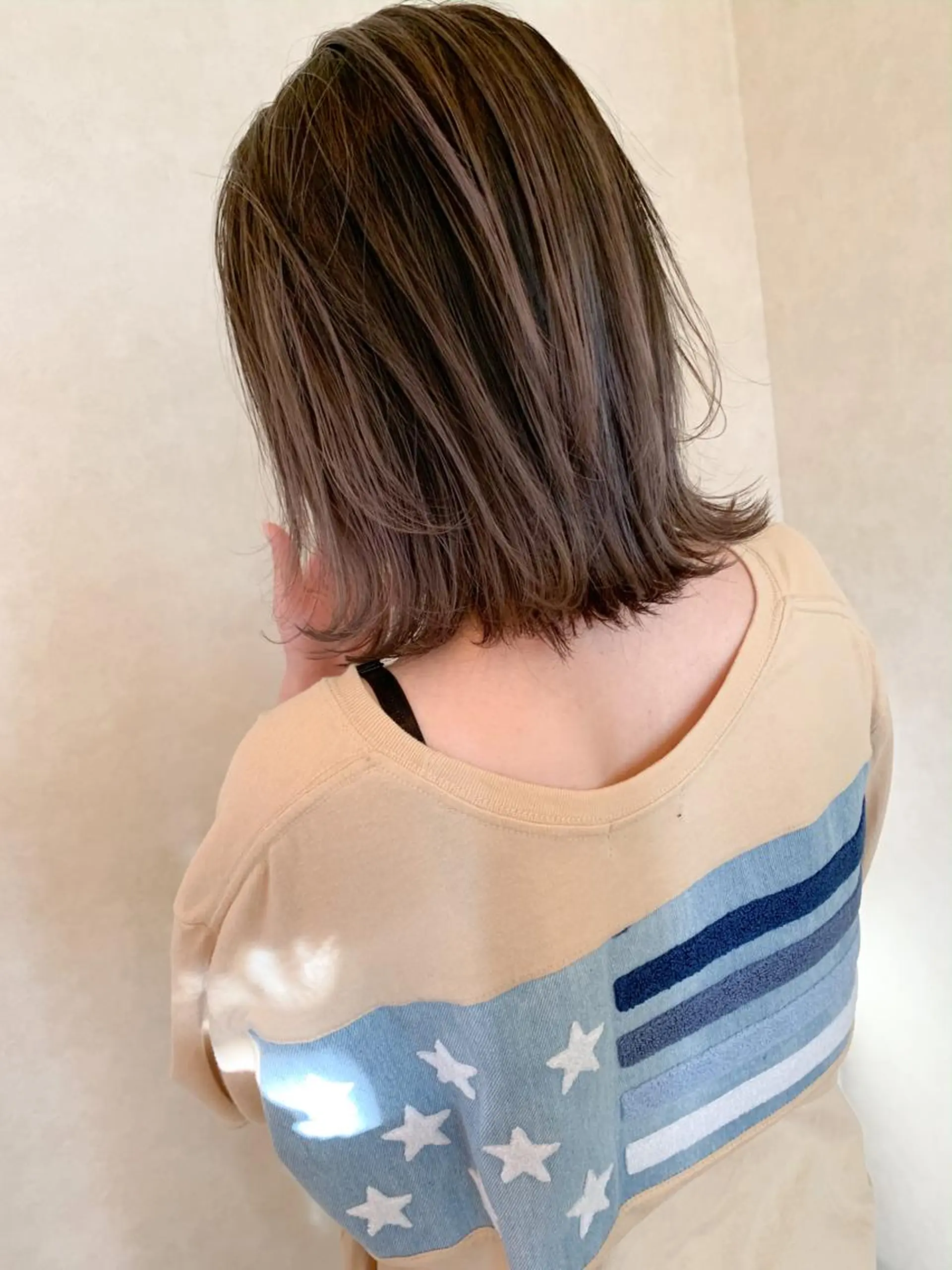 ミディアム Lit.豊橋 夏目のヘアスタイル