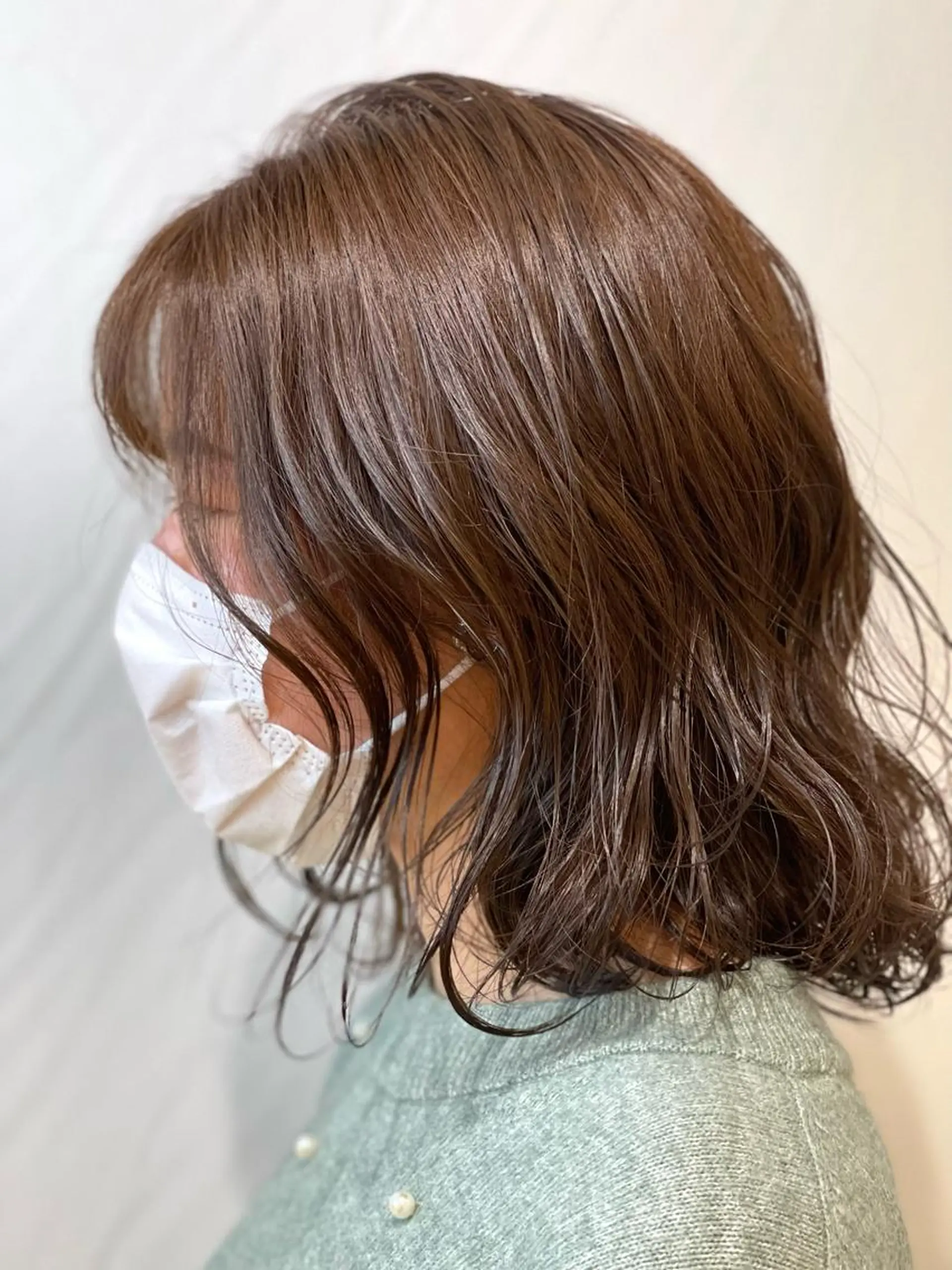 ミディアム カラー ベージュカラー ブリーチ ミルクティーベージュ ブリーチなしカラー カット ヘアカラー トリートメント 髪質改善縮毛矯正 💎TOMOのヘアスタイル