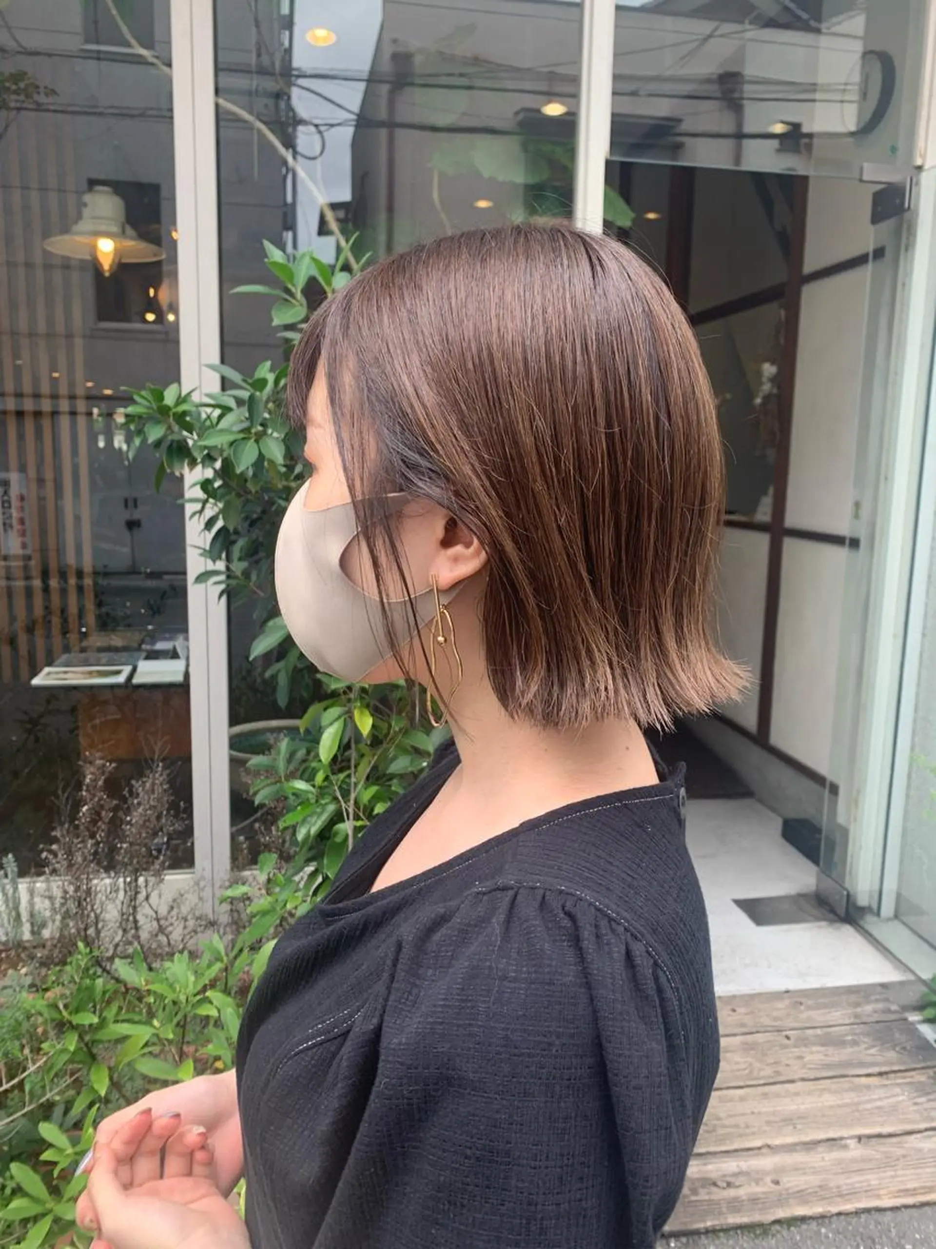 ミディアム カラー 鎌野 萌乃のヘアスタイル