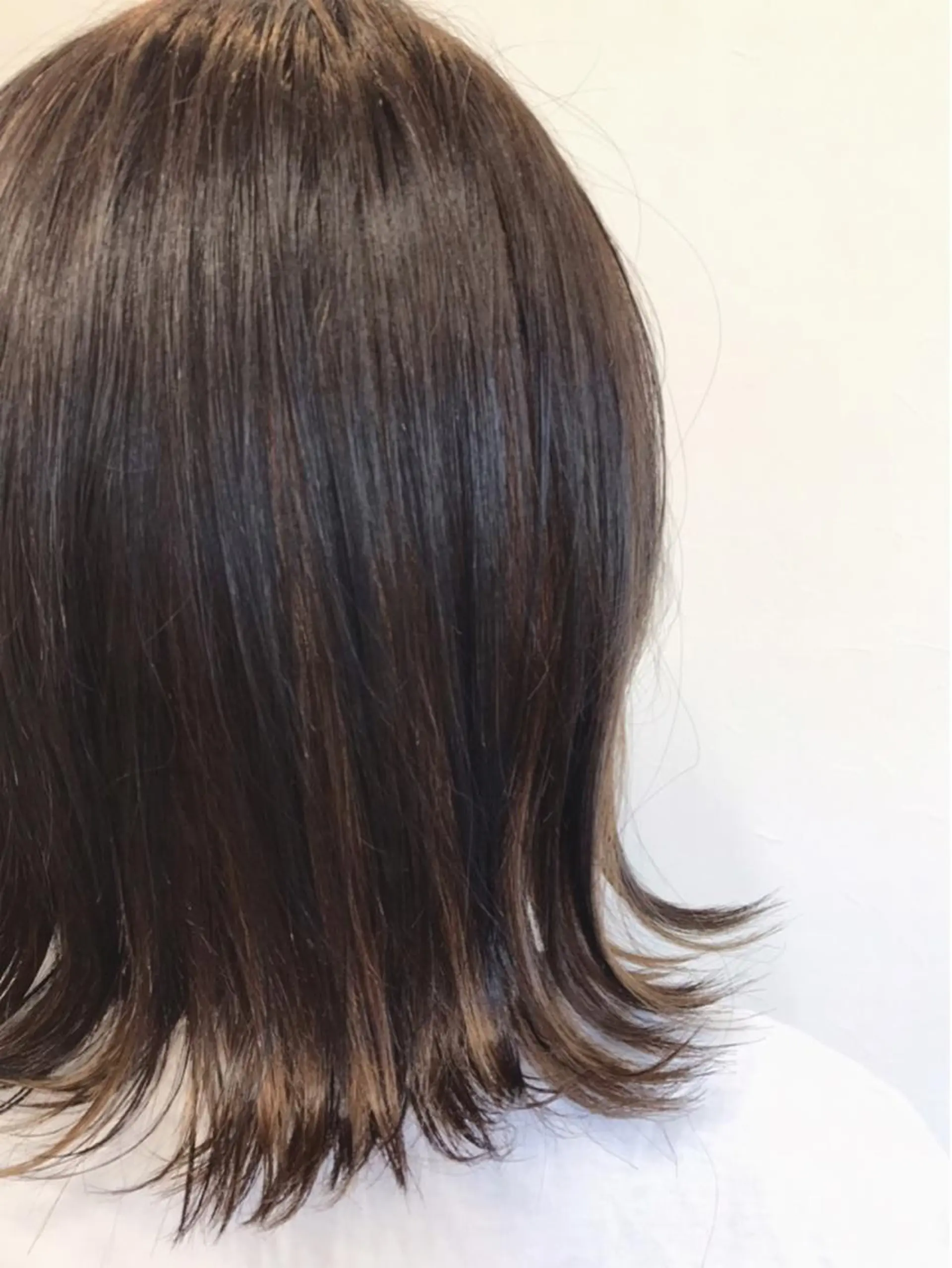 ミディアム カラー 小林 由里香のヘアスタイル