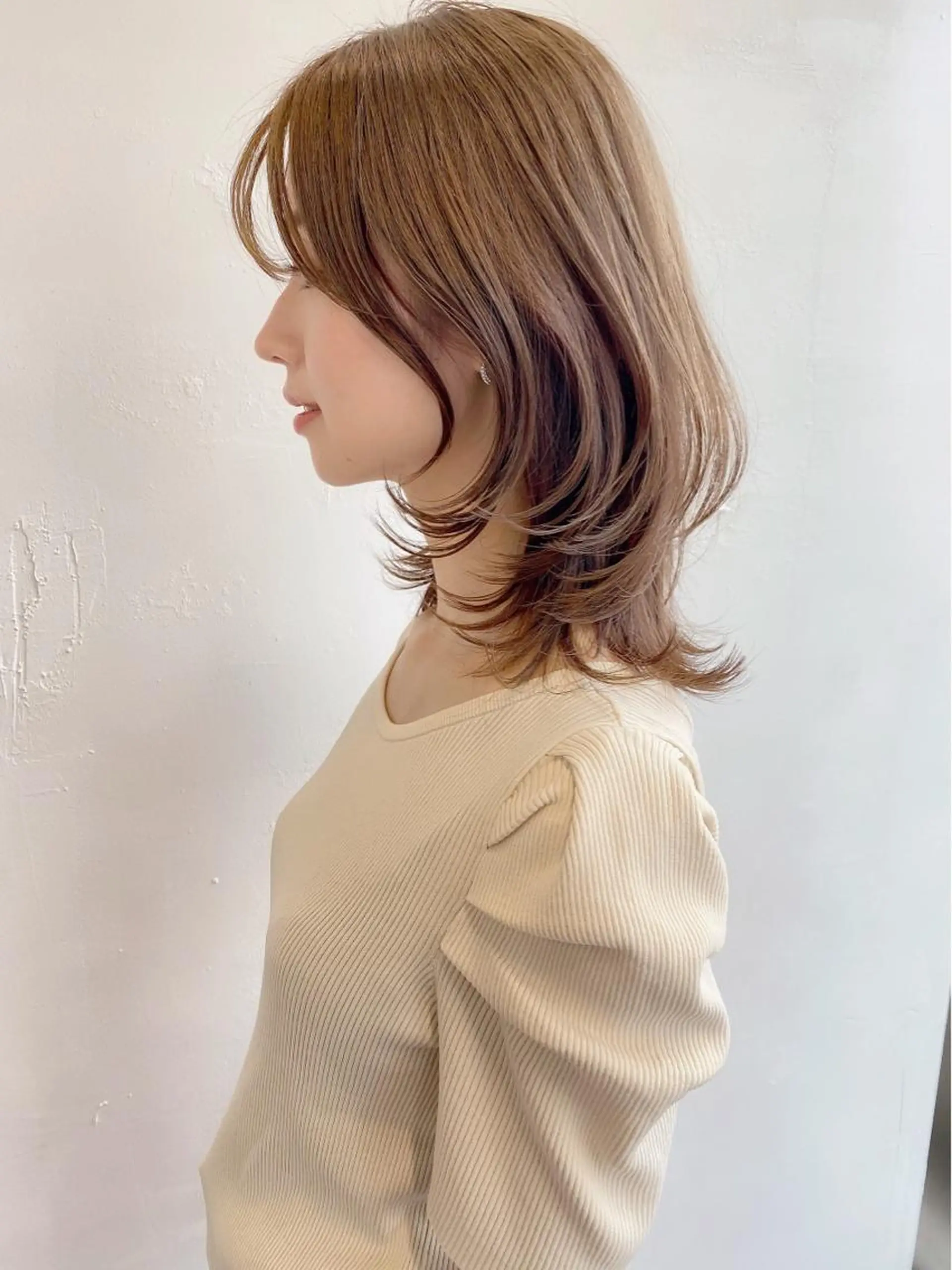 ミディアム くびれヘア くびれレイヤー レイヤーカット ウルフカット ウルフレイヤー 鎌倉 彩のヘアスタイル