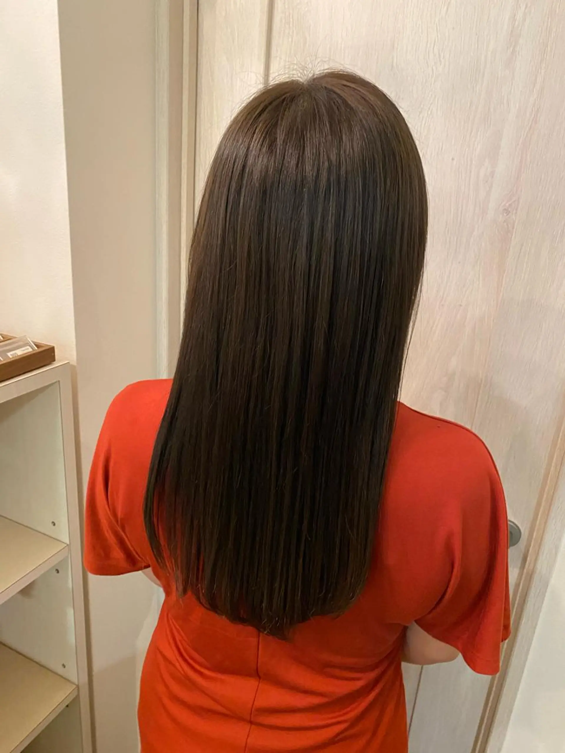 ロング 牧 藍歌のヘアスタイル