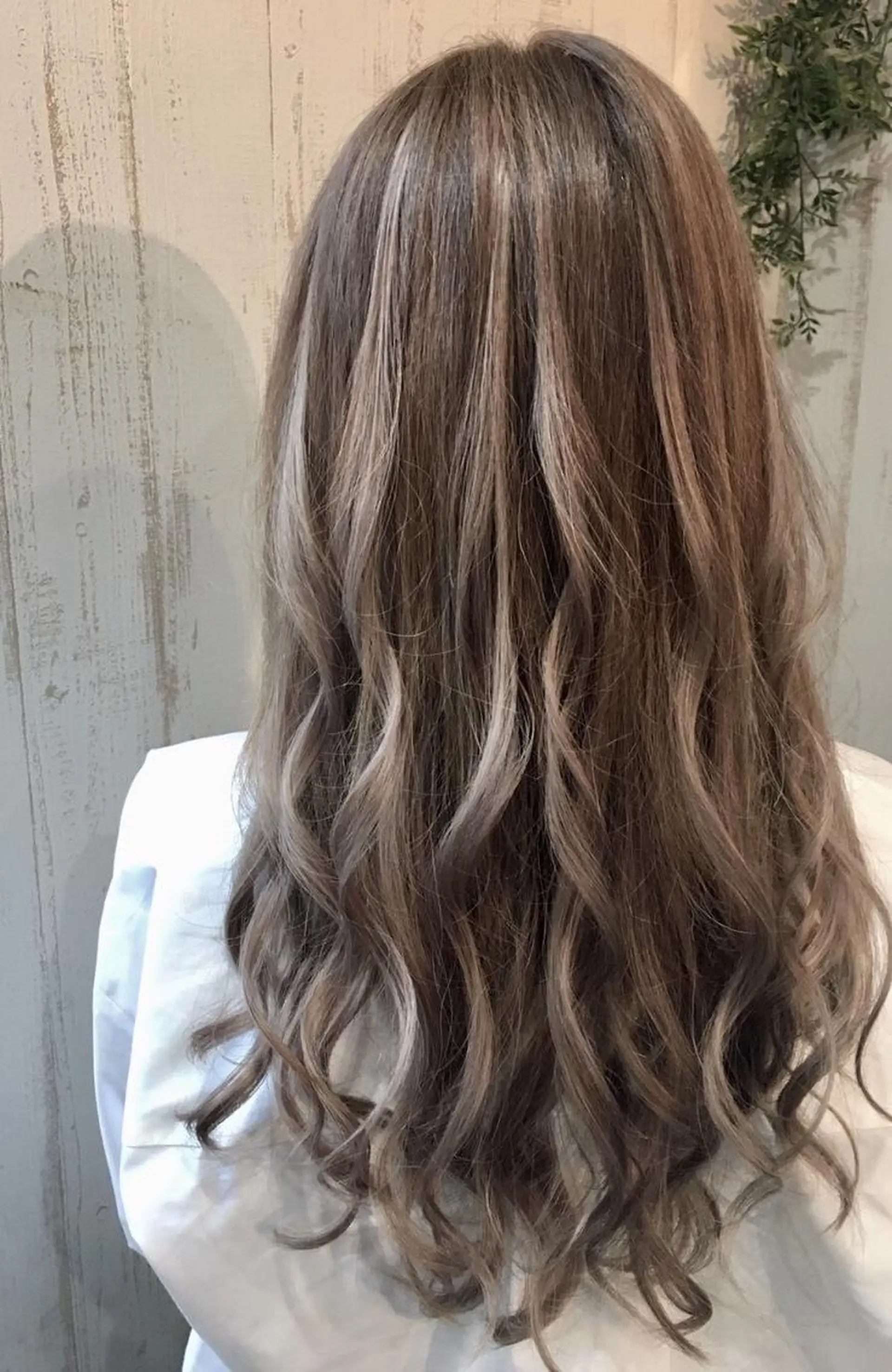 ロング カラー パーマ 大阪レミーエクステ チビ編み込みのヘアスタイル