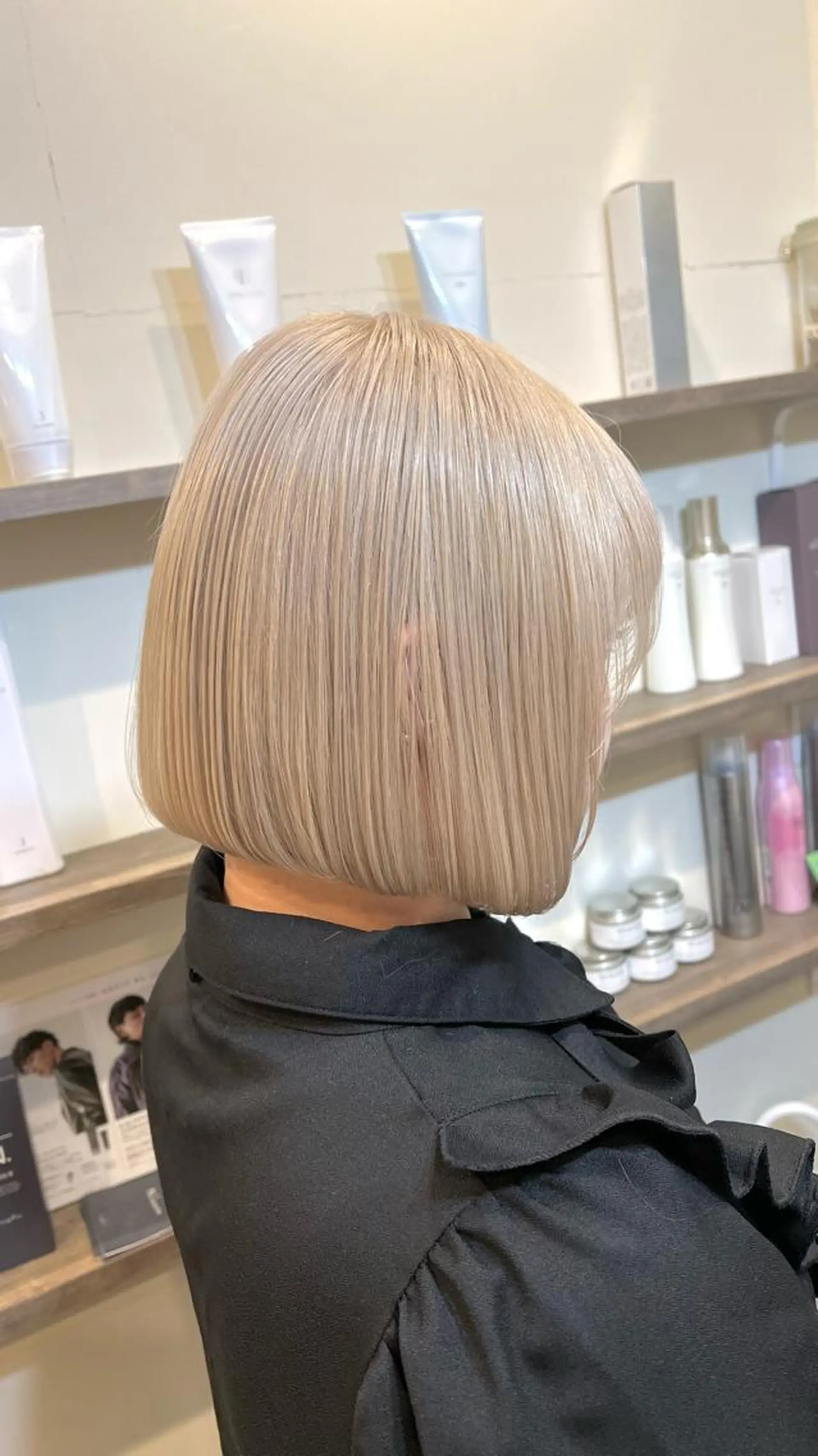 ショート ブリーチ毛の縮毛矯正 ハイトーン/岡本智樹のヘアスタイル