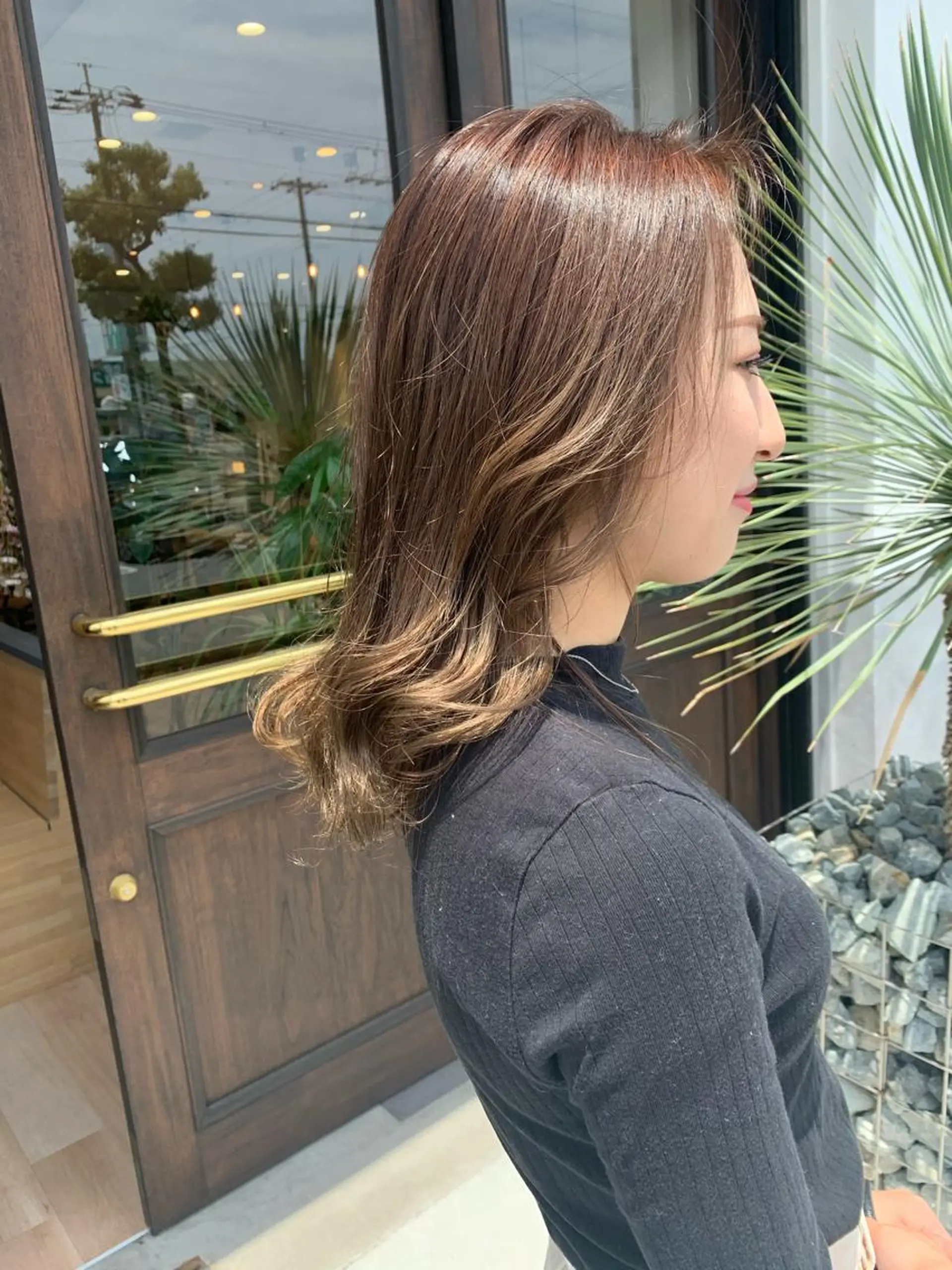 ミディアム カラー 吉原 由菜のヘアスタイル