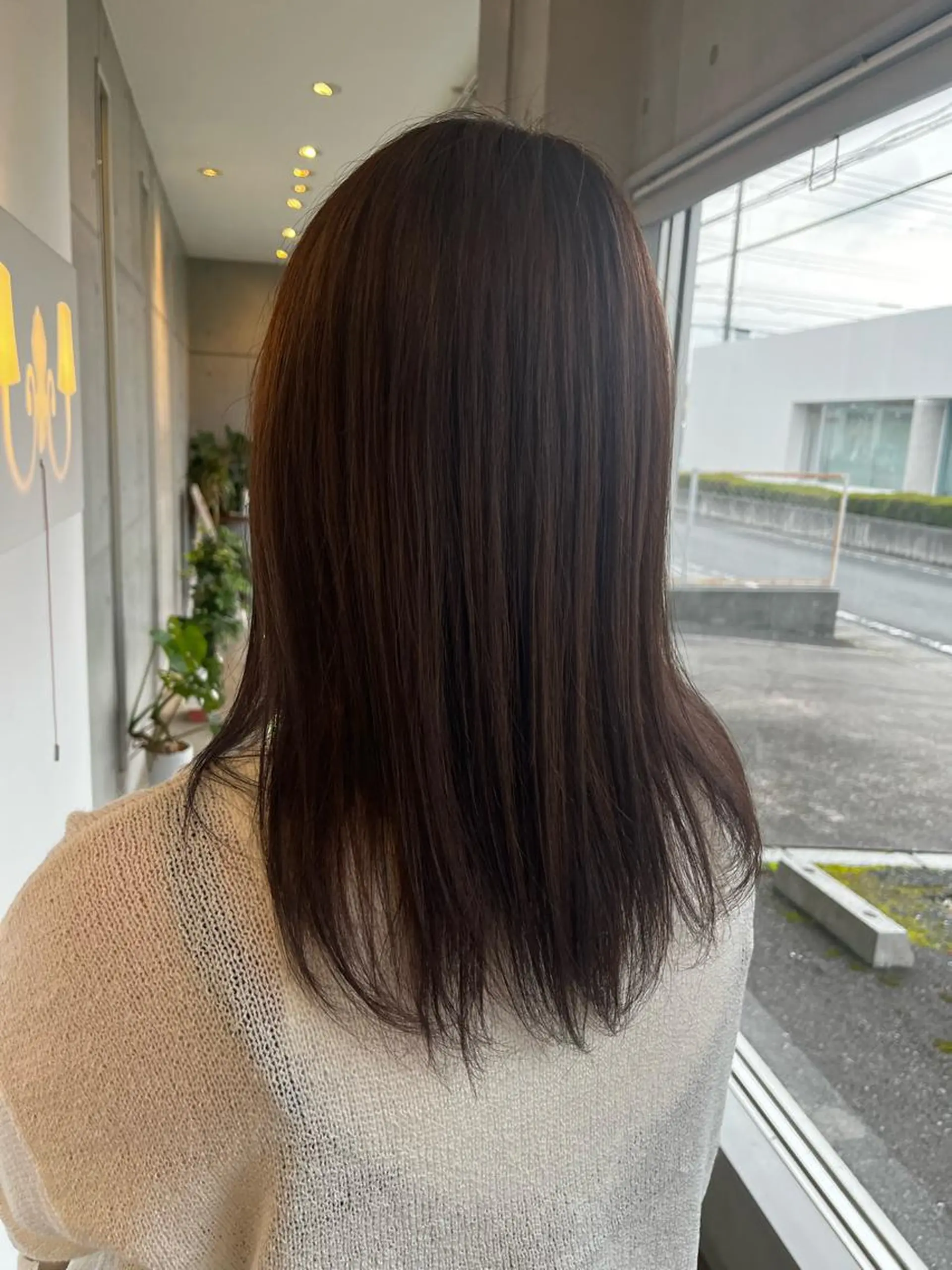 ミディアム アッシュ sharon所属・おせ ちさとのヘアスタイル