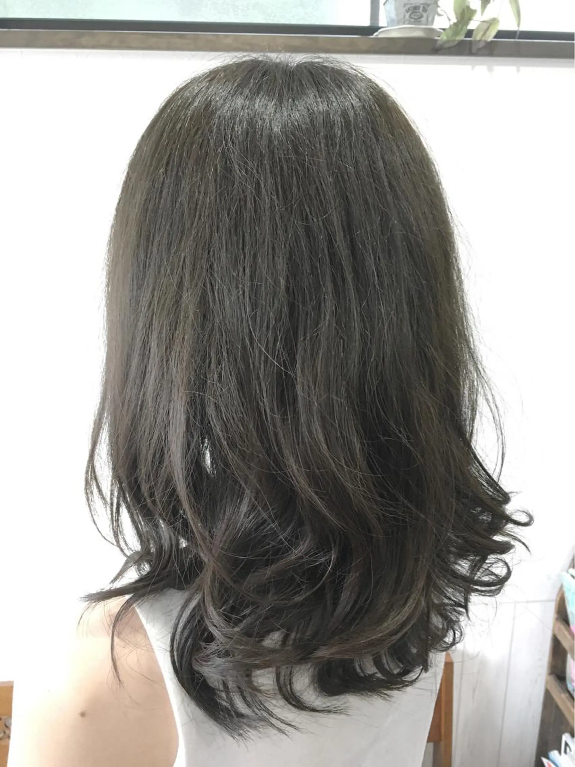 セミロング カラー グレージュ Rise Heart 中村 裕介のヘアスタイル