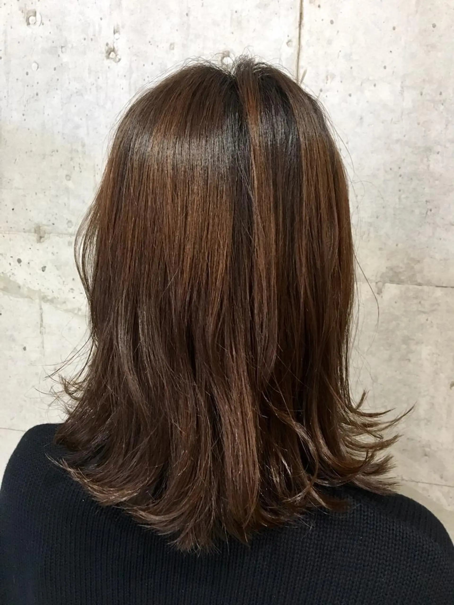 ミディアム カラー 日野 めぐみのヘアスタイル