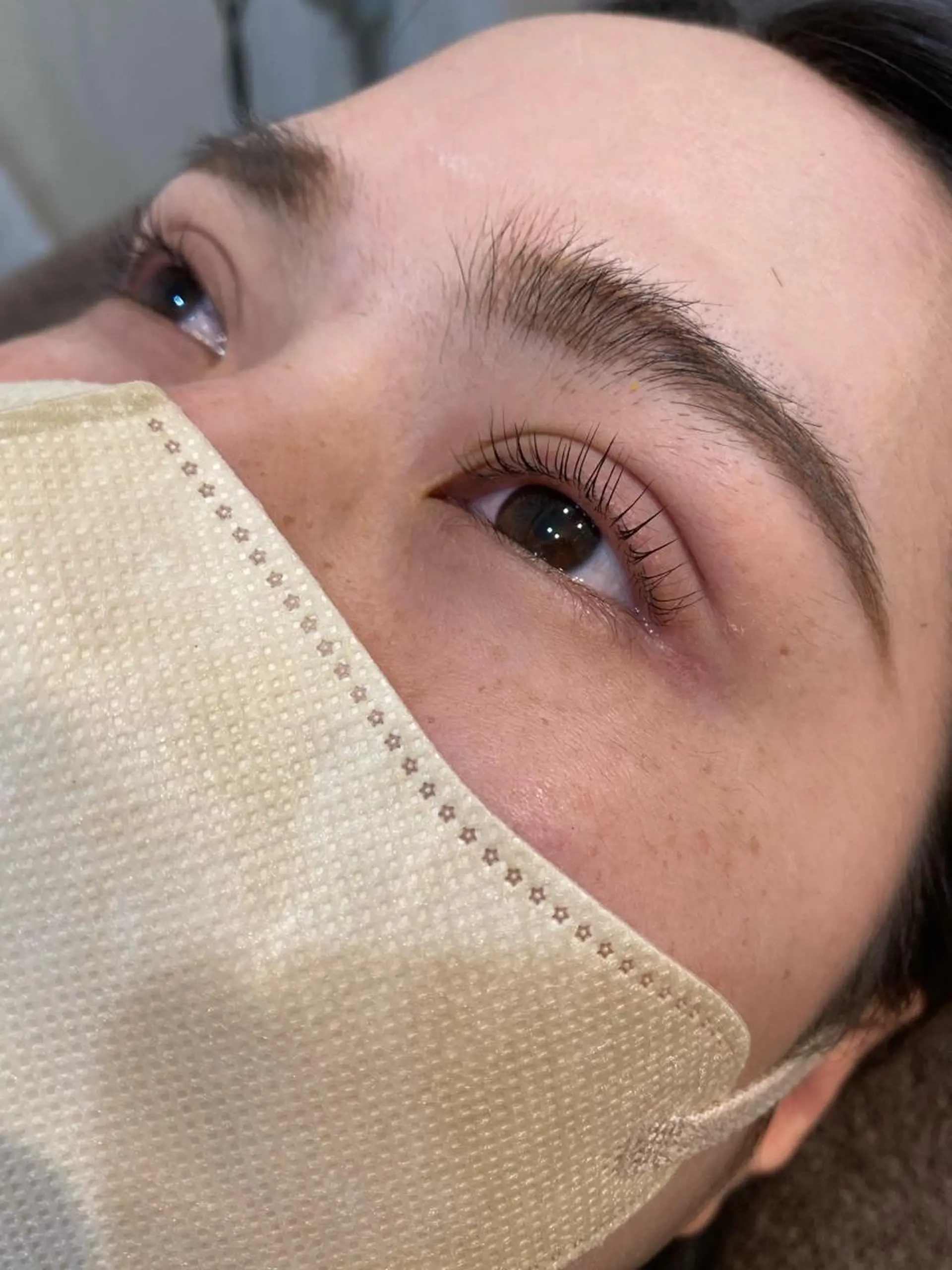 マツエク・マツパ パリジェンヌラッシュリフト 一重×まつ毛パーマ マツパ ブリーチなしカラー ダブルカラーエクステのヘアスタイル