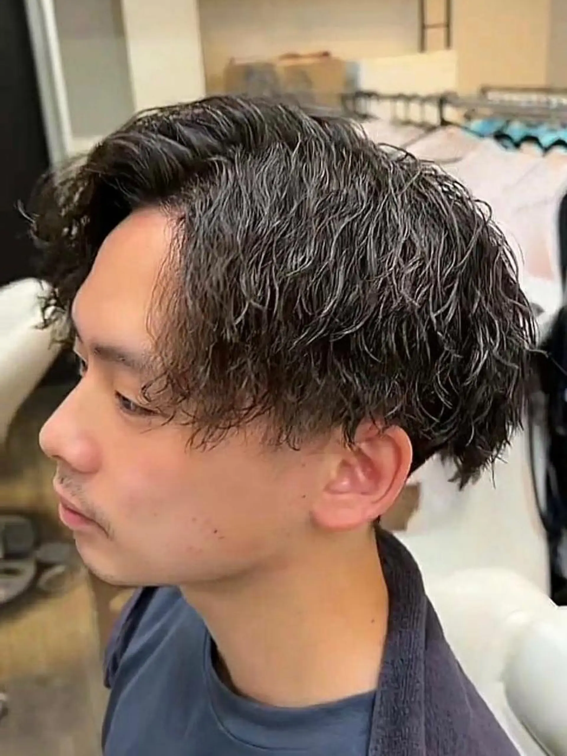 ショート パーマ メンズ 二本木 秀成のヘアスタイル