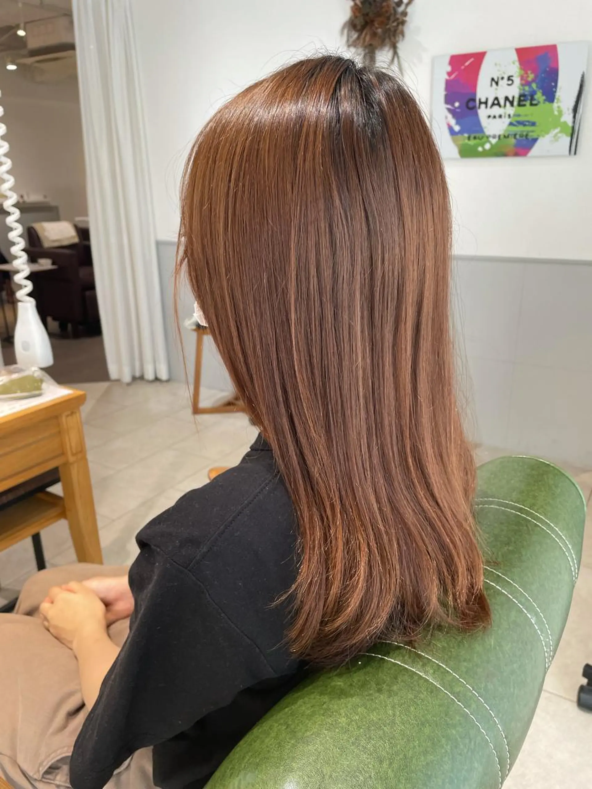 ミディアム カラー ベージュカラー ピンクカラー ピンクベージュ レイヤーカット カット ヘアカラー トリートメント eins.hair所属・過去一の柔髪ヘア 🌿einshairのヘアスタイル