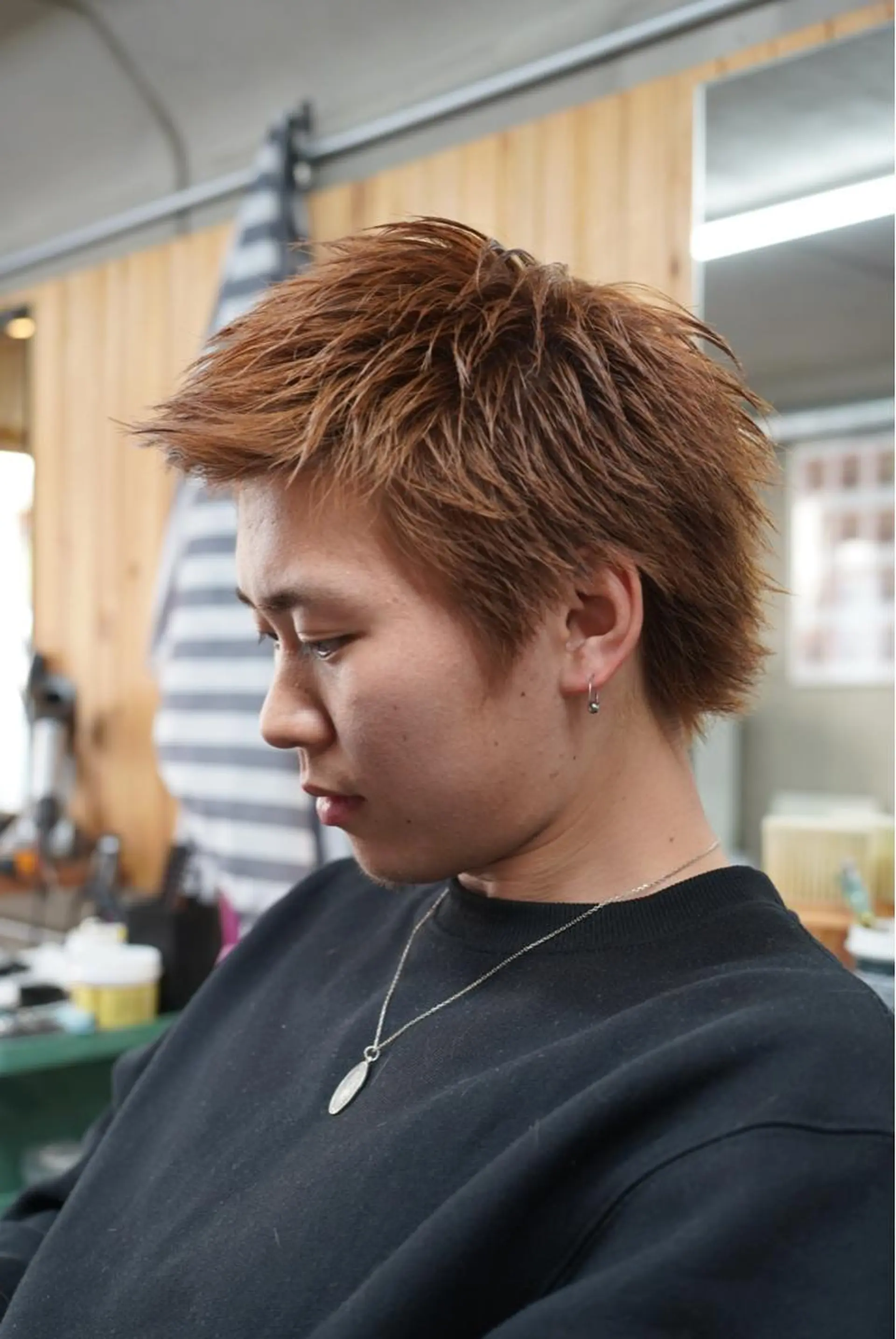 カラー メンズ スパイキーショート カット ヘアカラー ヘアセット 関 晃哉のヘアスタイル