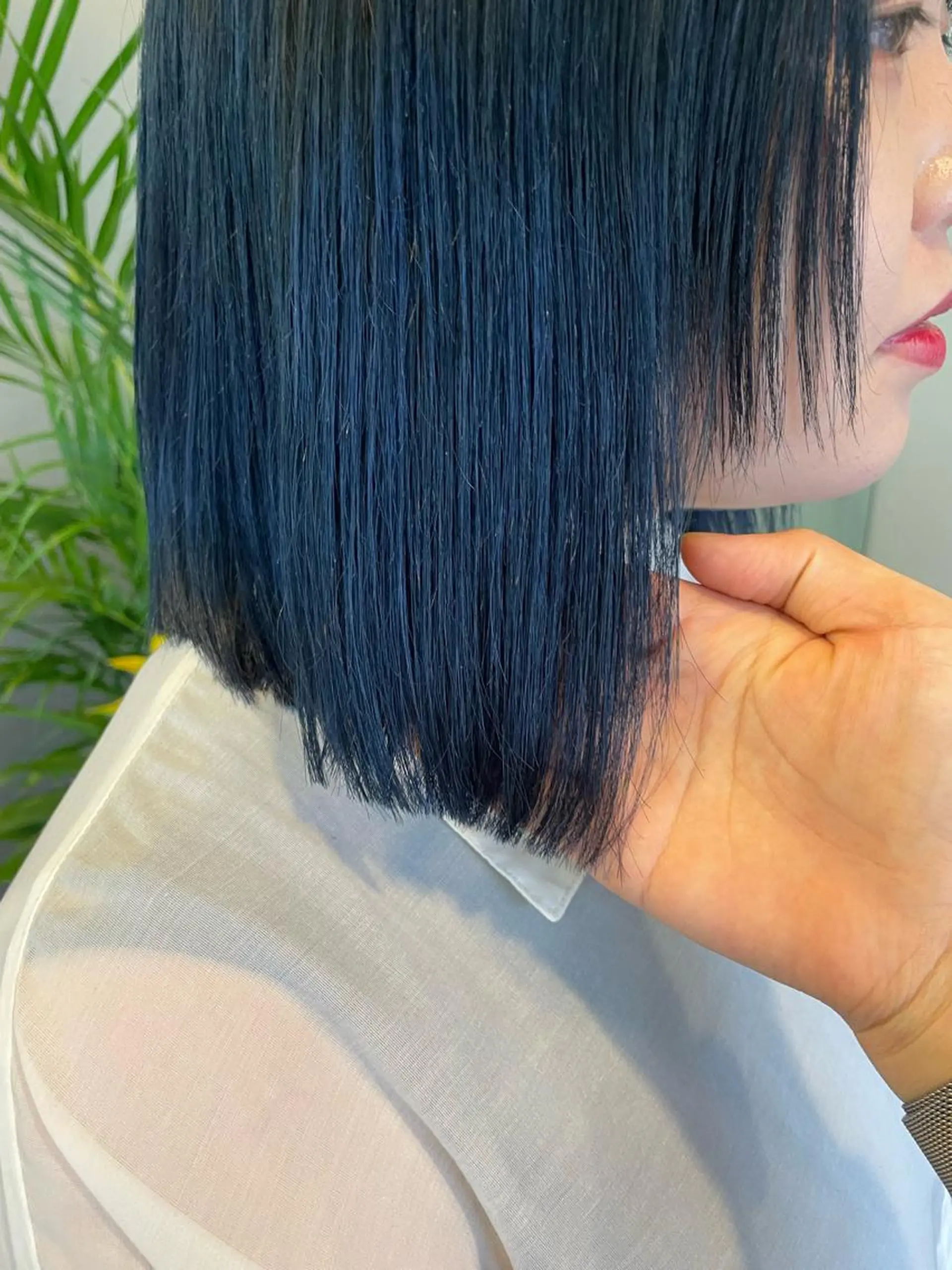 ミディアム カラー ハイトーン/レイヤー 似合わせ・ユキノのヘアスタイル