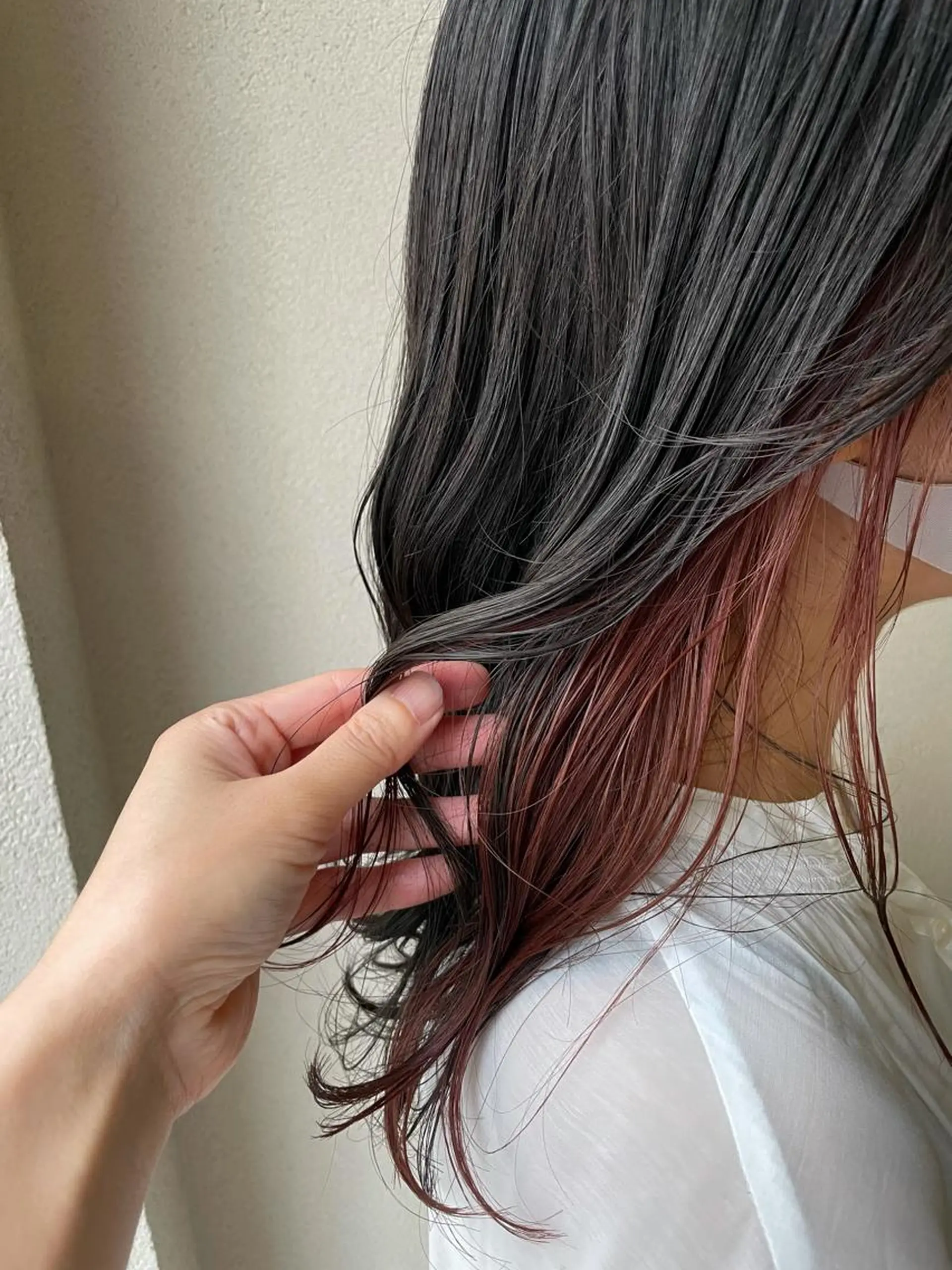 セミロング カラー イヤリングカラー ピンクカラー 沢田 瞳のヘアスタイル