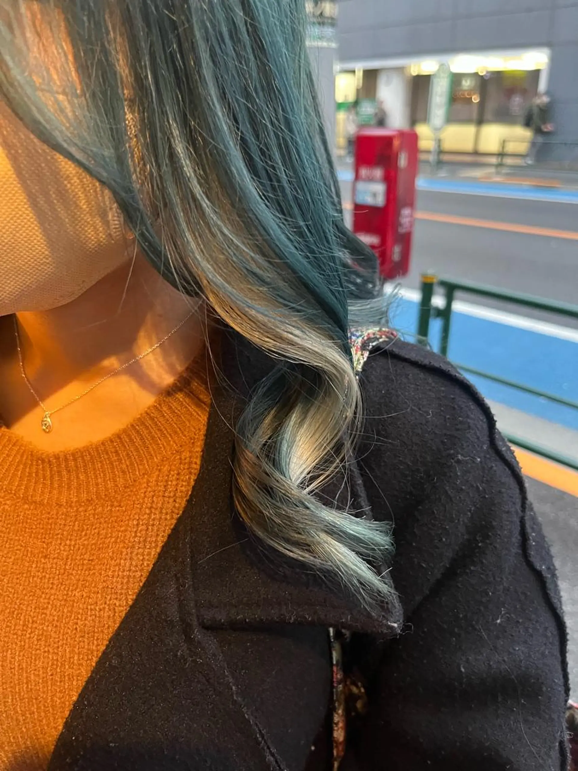 ミディアム カラー 艶髪/ハイトーン/ ヘアセット/モエノのヘアスタイル