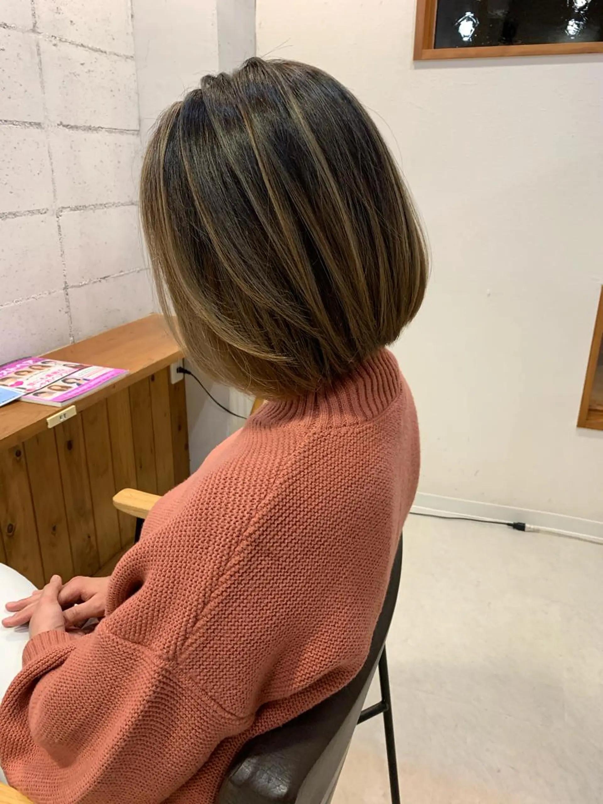 ミディアム レイヤーカット カット ヘアカラー sky所属・くわやま まさきのヘアスタイル