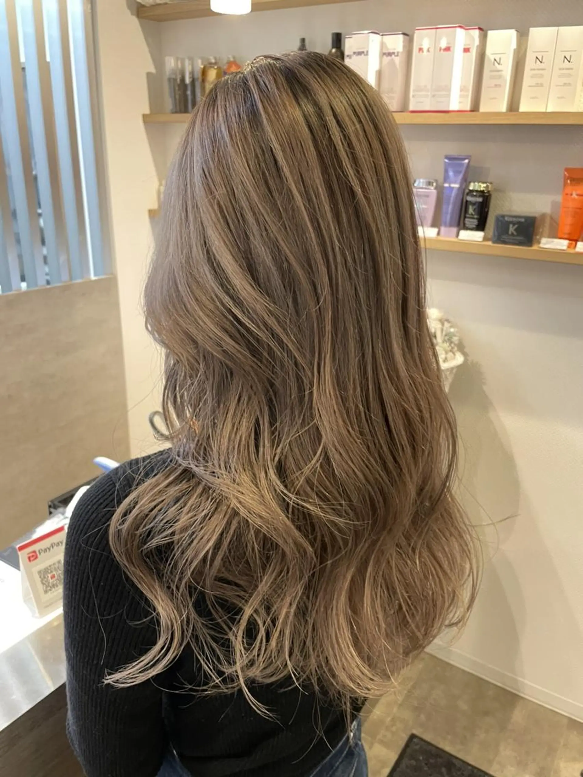 ロング カラー ヘアアレンジ アディクシーカラー バレイヤージュ ハイトーンカラー クオルシアカラー レイヤーカット newi 川崎店のヘアスタイル