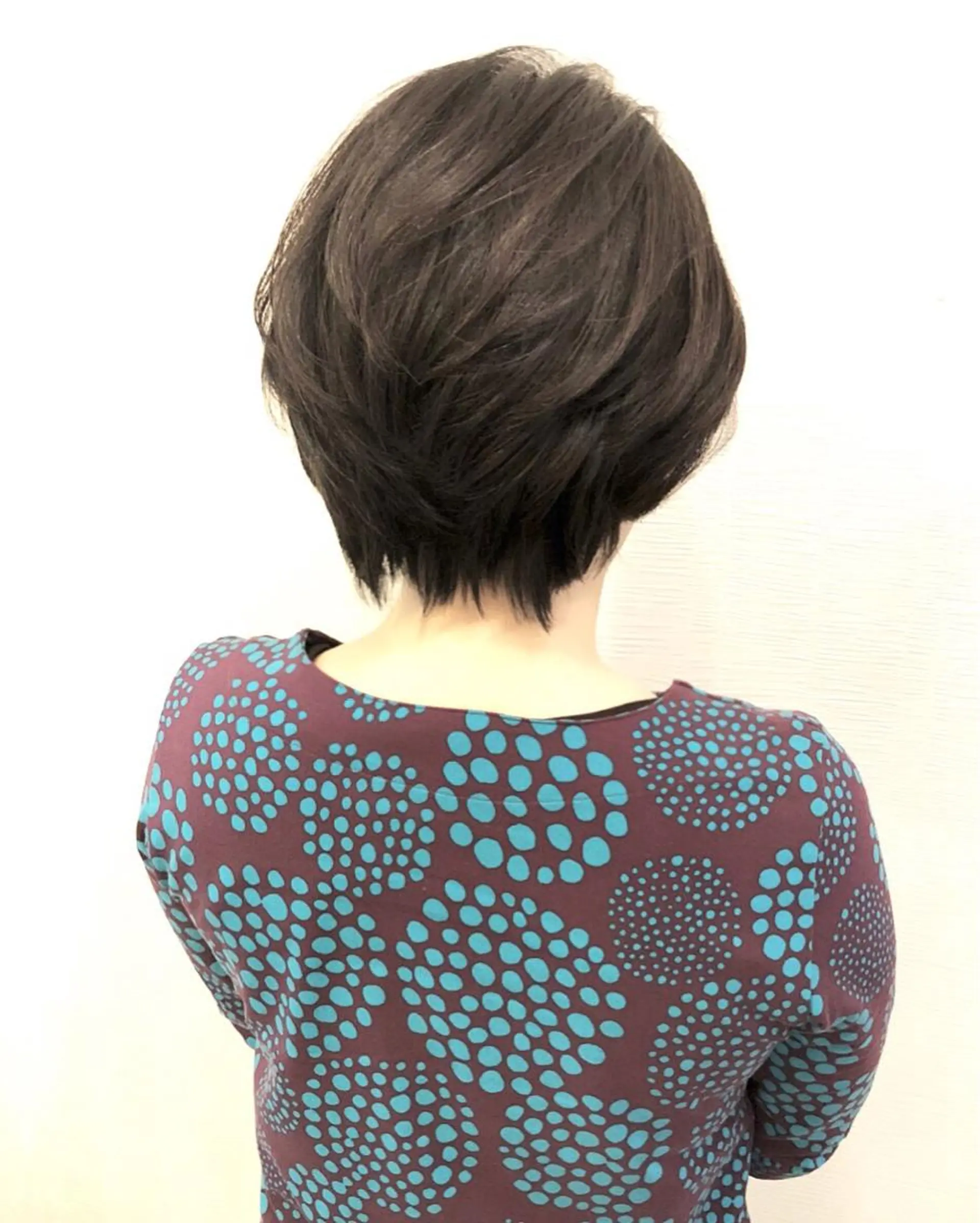 ショート カラー 平川 友希子のヘアスタイル