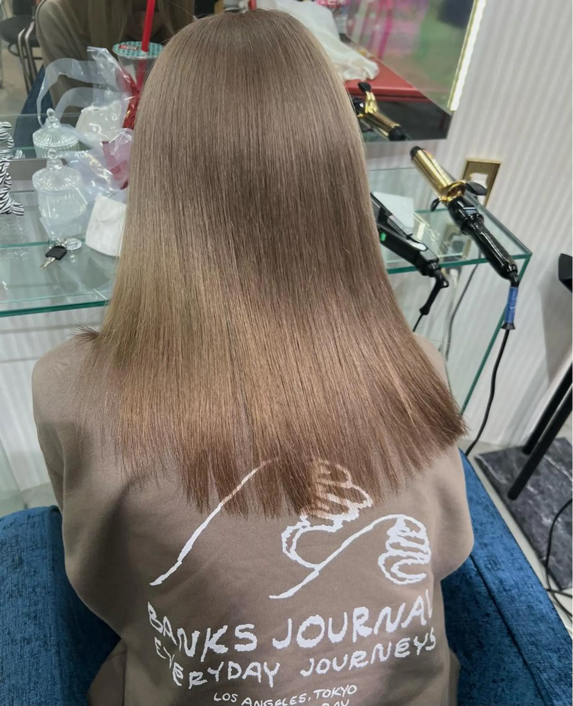 ミディアム カラー ベージュカラー ミルクティーベージュ カット ヘアカラー 安井まゆ _Box mico.のヘアスタイル