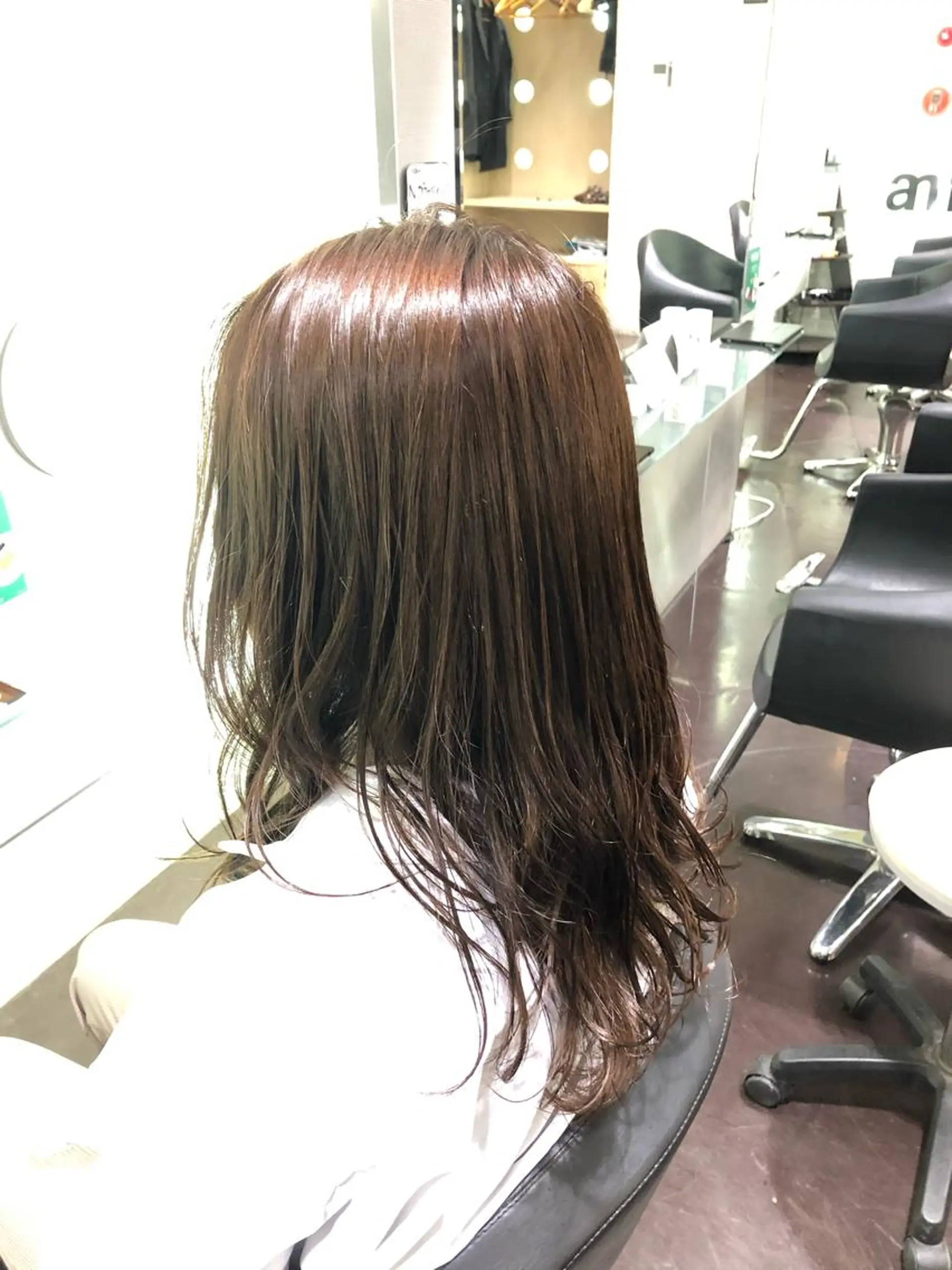 セミロング カット トリートメント 西山 恵太郎のヘアスタイル