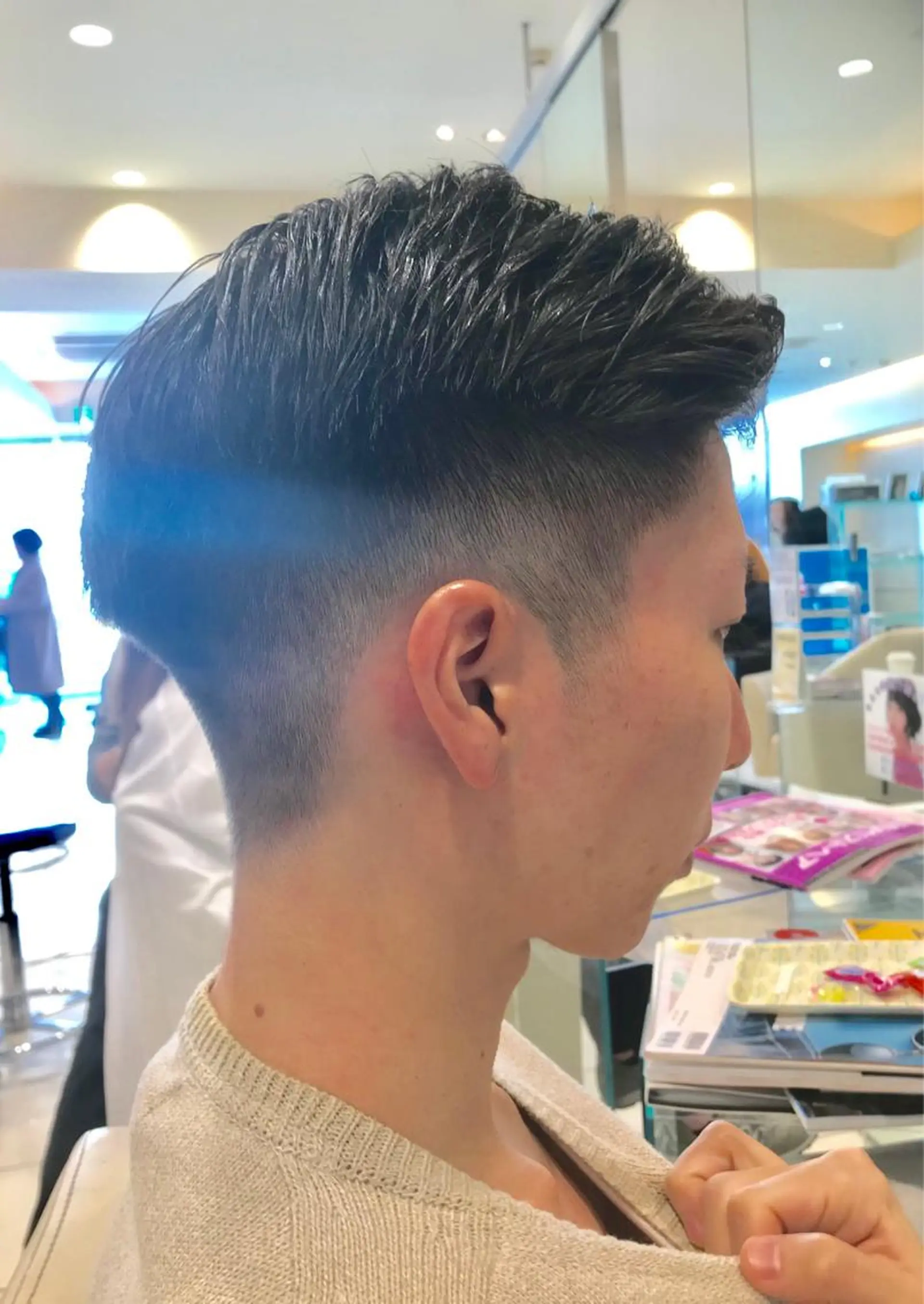 ショート カラー パーマ ヘアアレンジ メンズ キッズ ネイル マツエク・マツパ メンズブリーチ ブリーチ ケアブリーチ 透明感カラー トリートメント カット EnBlesS西宮 マンツーマン神道有基のヘアスタイル