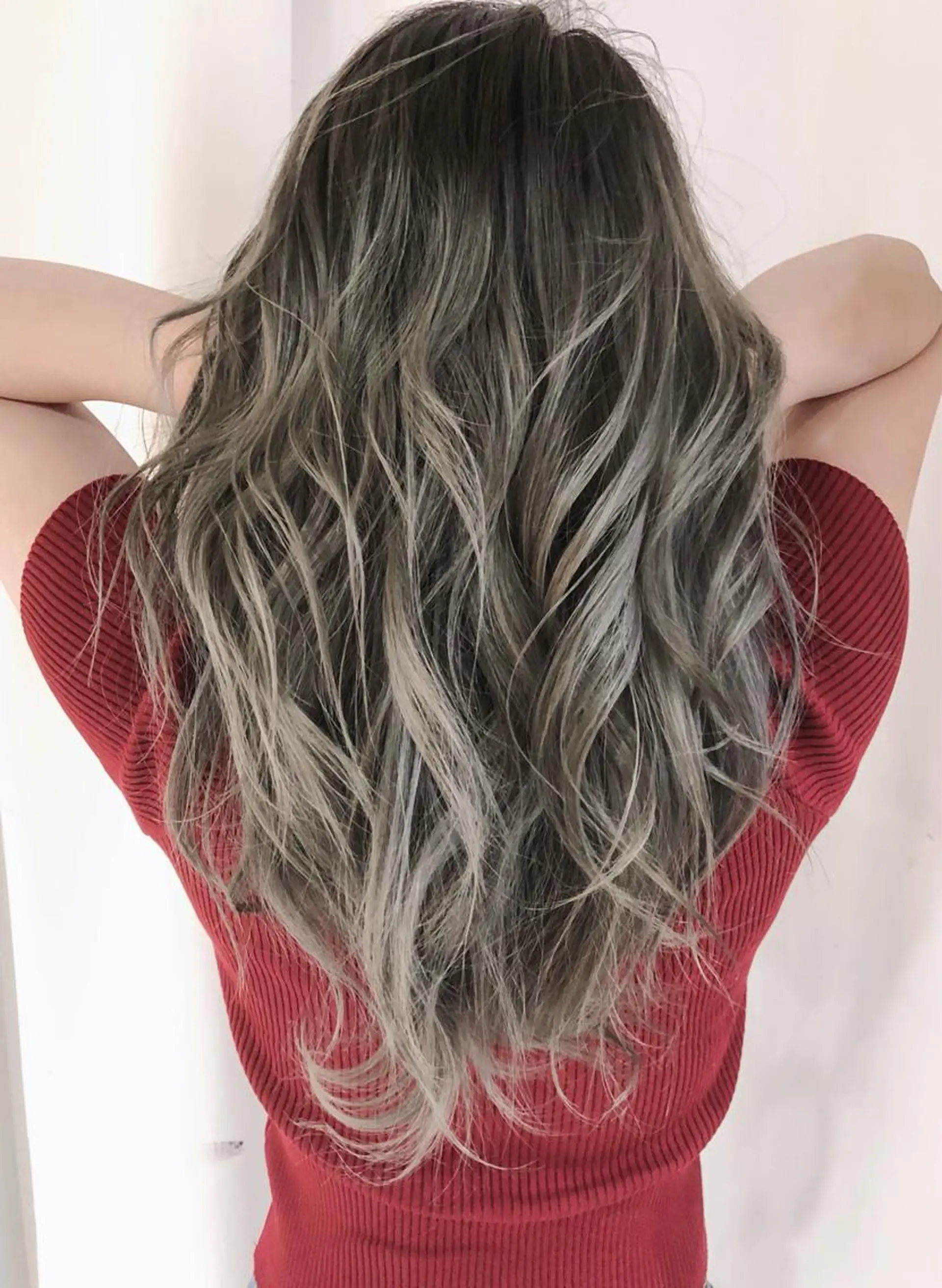 セミロング カラー パーマ ヘアアレンジ アッシュ バレイヤージュ ブリーチ ケアブリーチ 透明感カラー 竹内ケンゴ🇰🇷 EIGHT藤沢のヘアスタイル