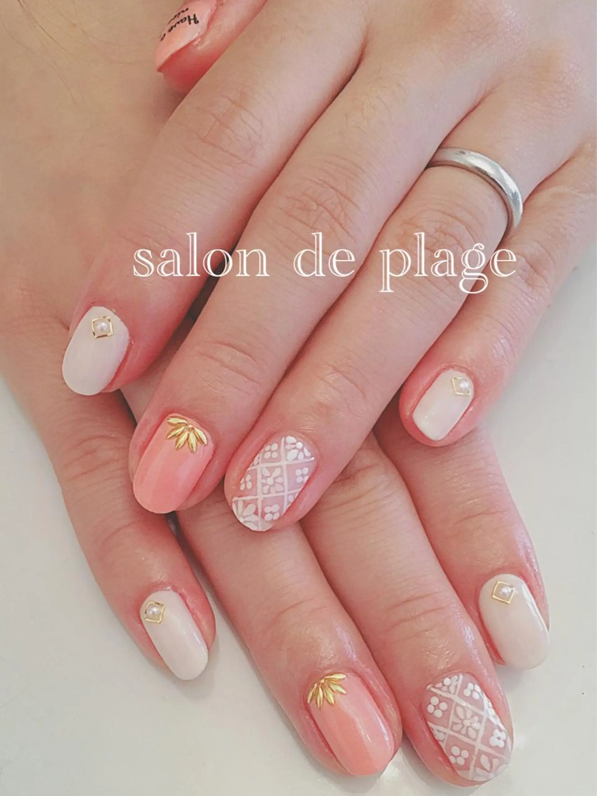 ネイル ジェルネイル ソフトジェル サロンド プラージュのネイルデザイン