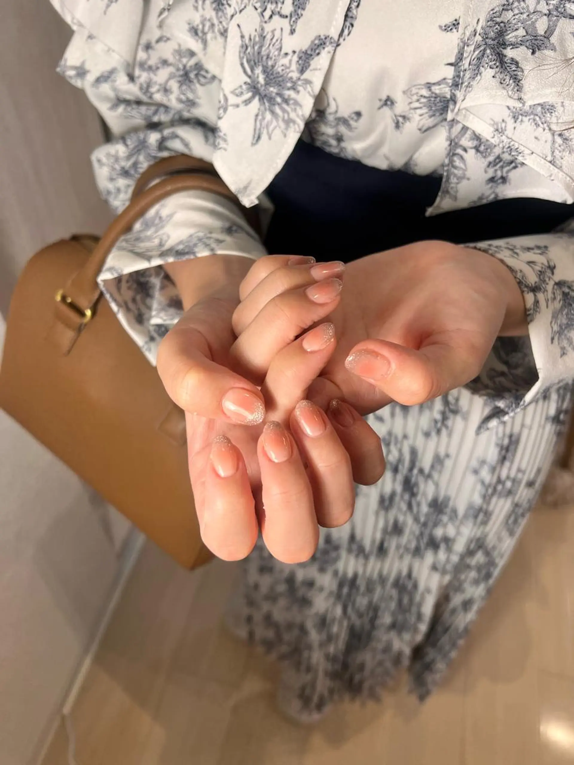 ショート ネイル ハンドネイル 𝐞𝐚𝐜𝐡 nanami🩰のネイルデザイン