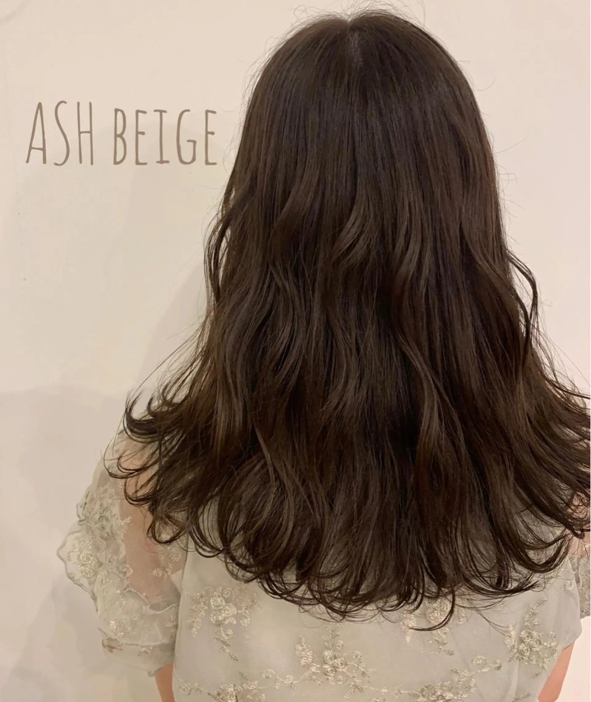 セミロング カラー アッシュ ベージュカラー カット ヘアカラー トリートメント Sachiko ❤︎‬Pressのヘアスタイル