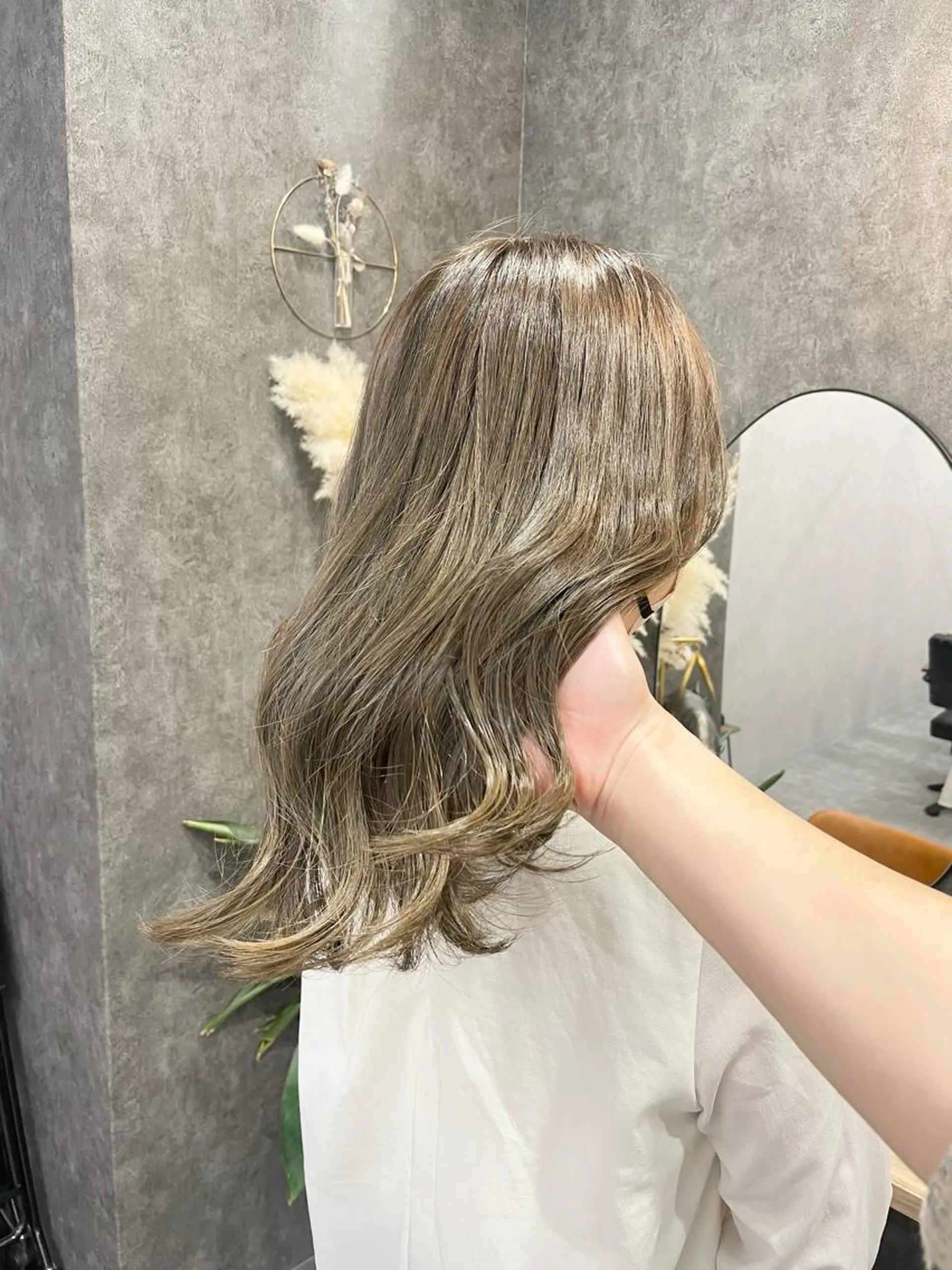 ミディアム カラー ベージュカラー オリーブベージュ いなみね はるきのヘアスタイル